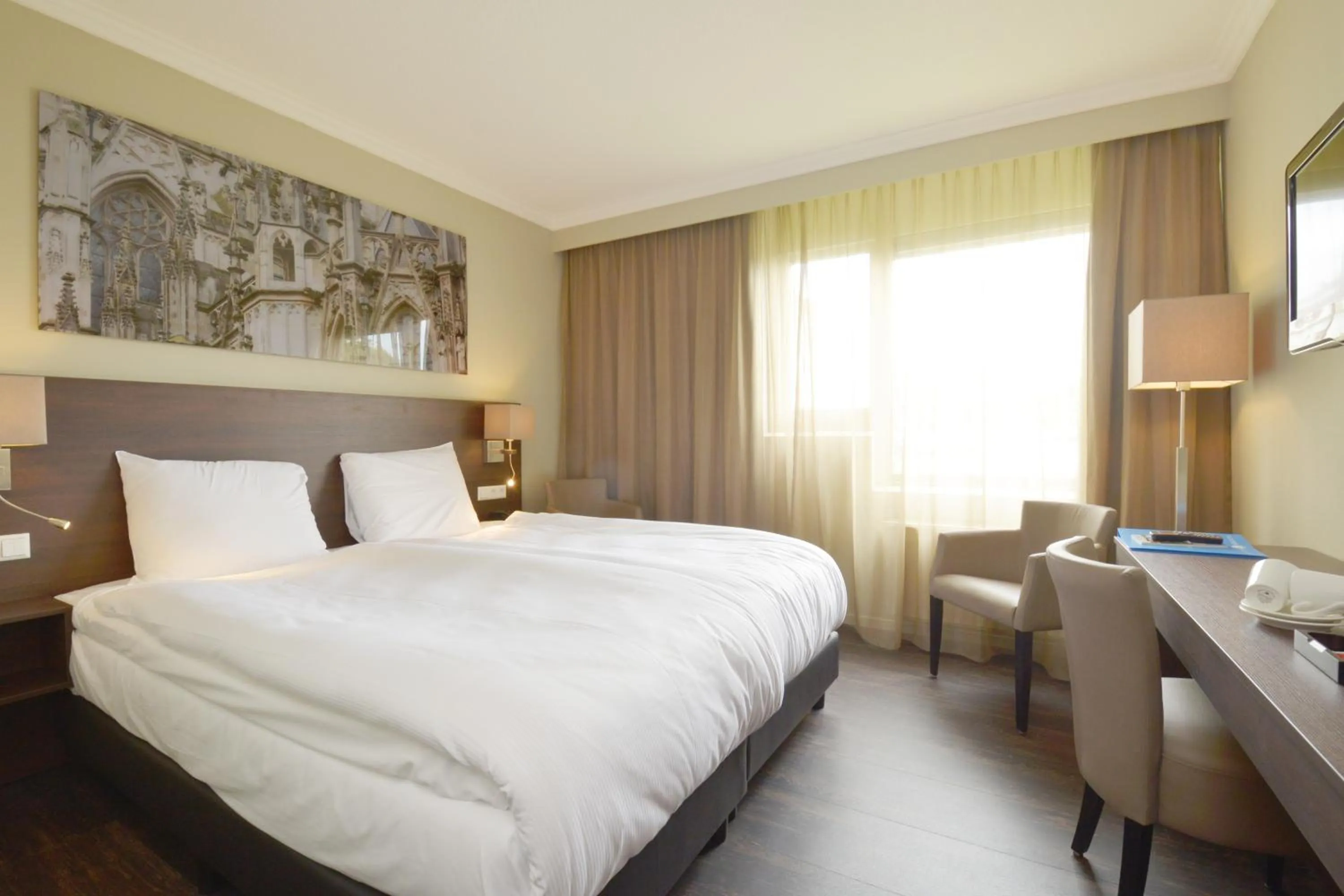 Photo of the whole room, Bed in Fletcher Hotel-Restaurant ‘s-Hertogenbosch