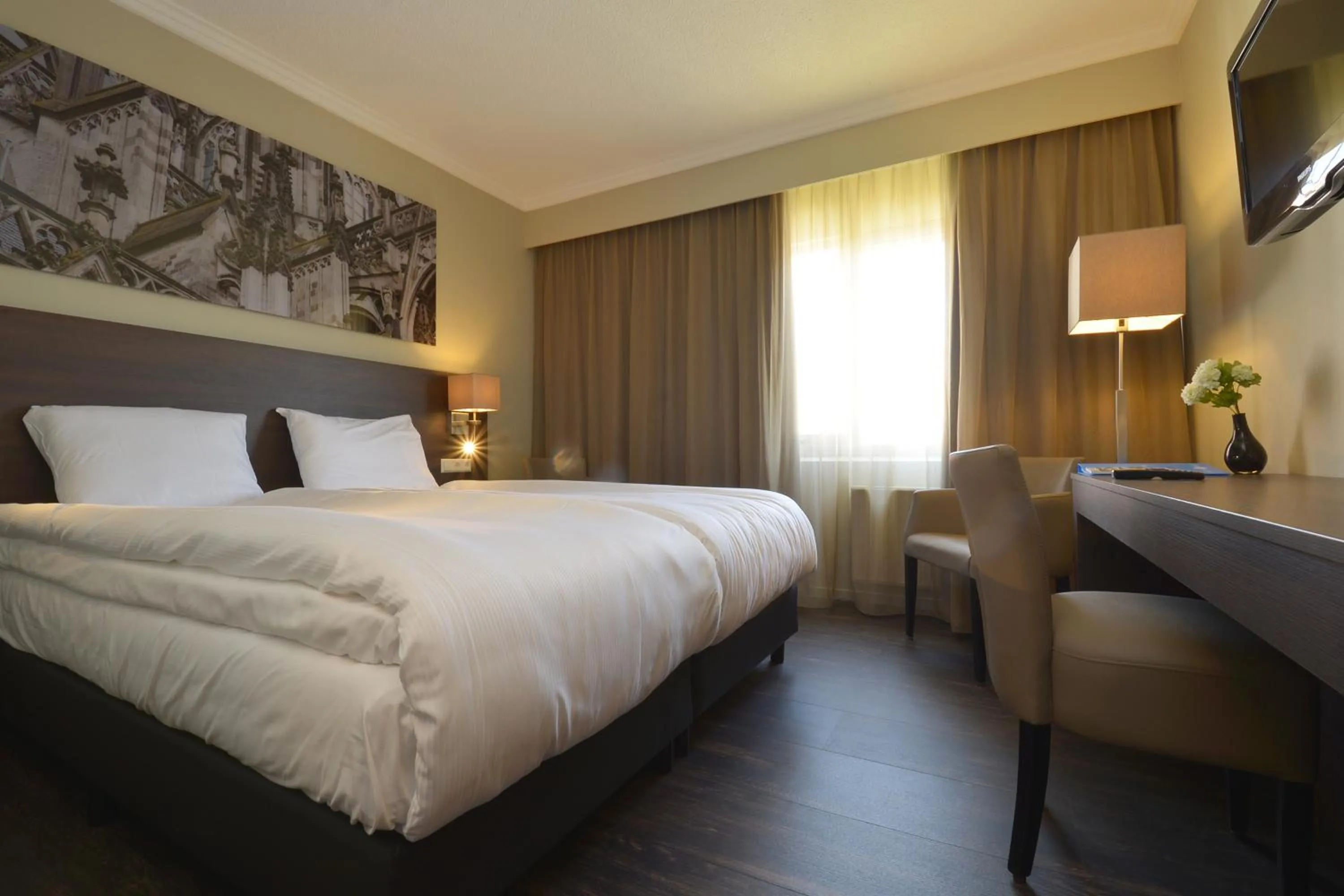 Photo of the whole room, Bed in Fletcher Hotel-Restaurant ‘s-Hertogenbosch