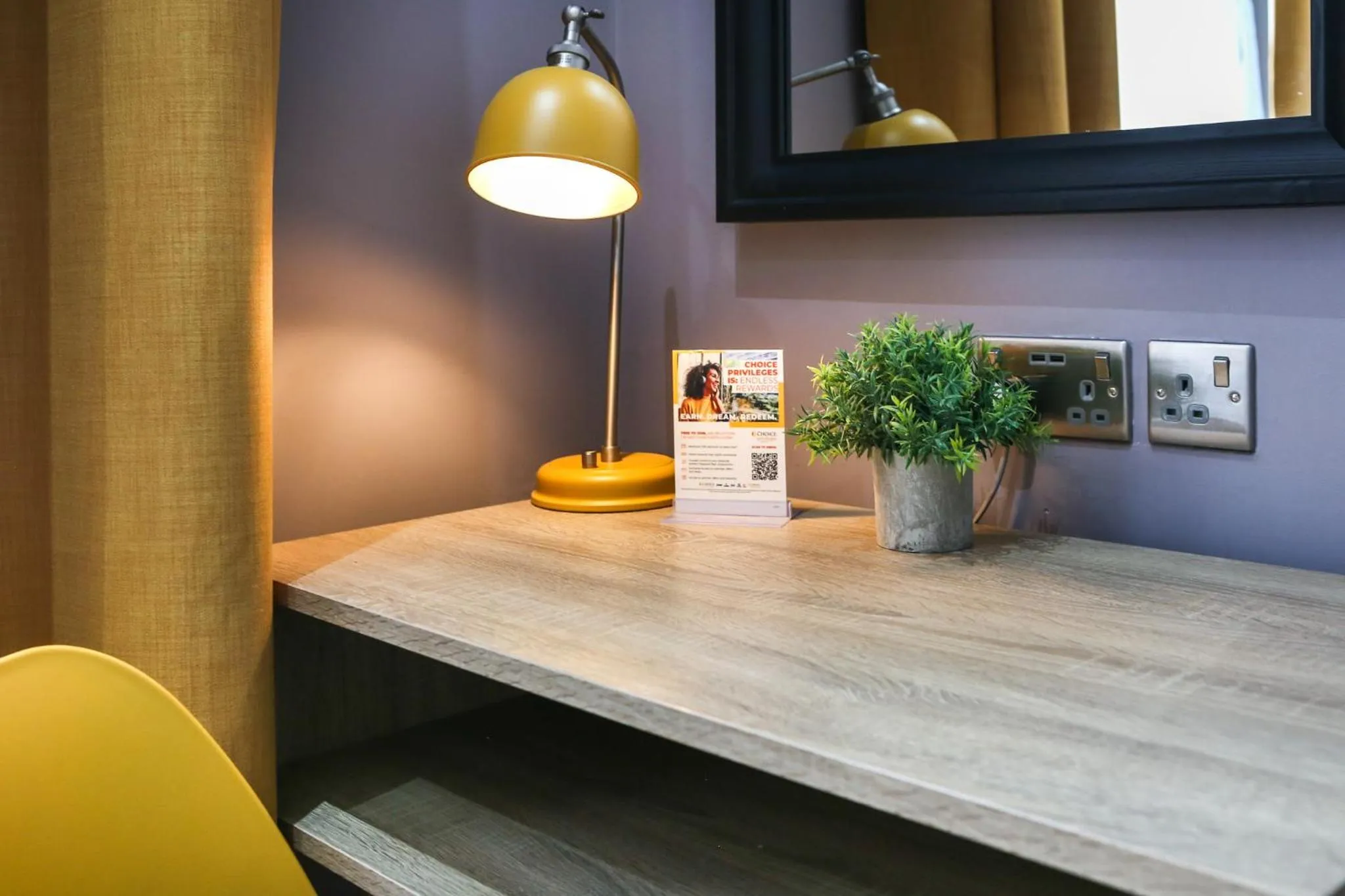 Seating area in Comfort Inn Victoria