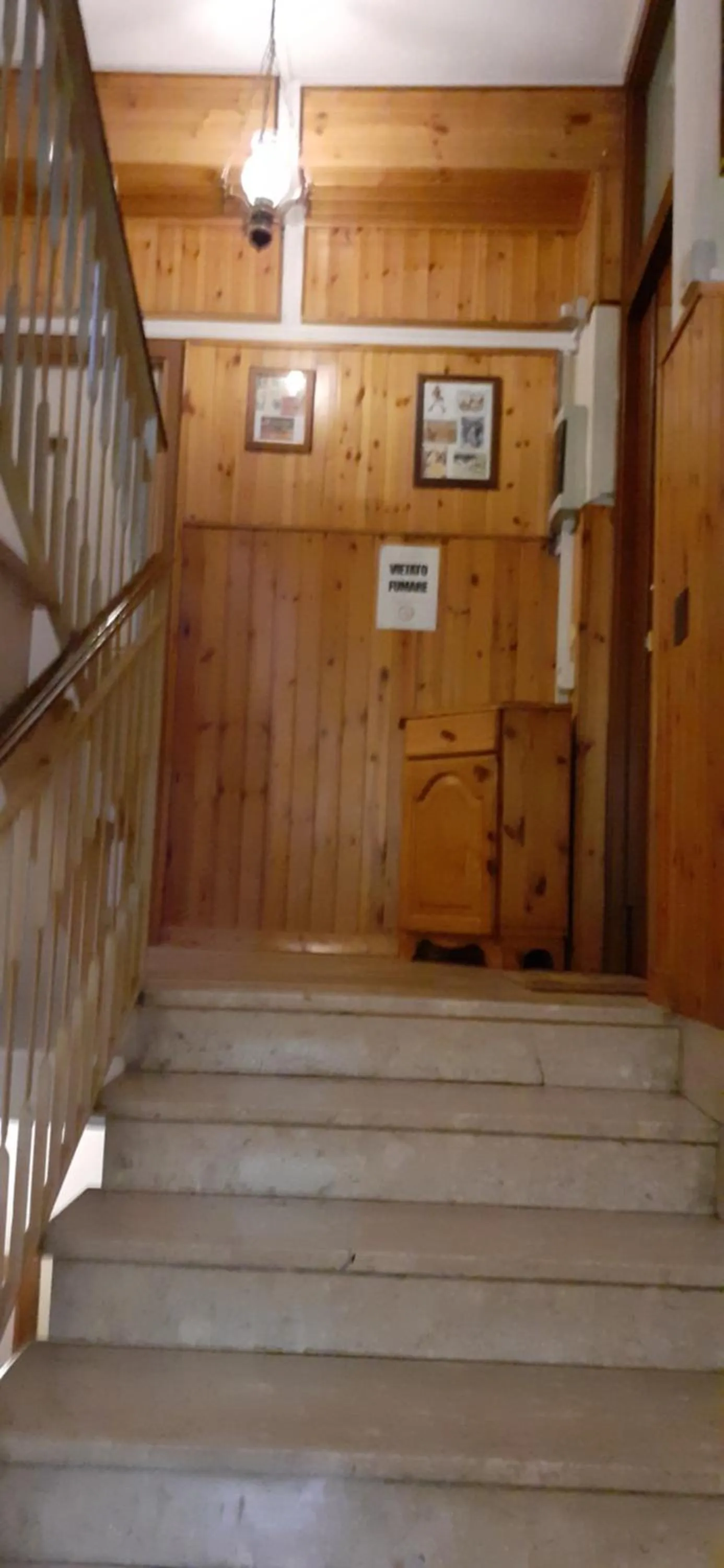 Text overlay in Albergo Da Peppino