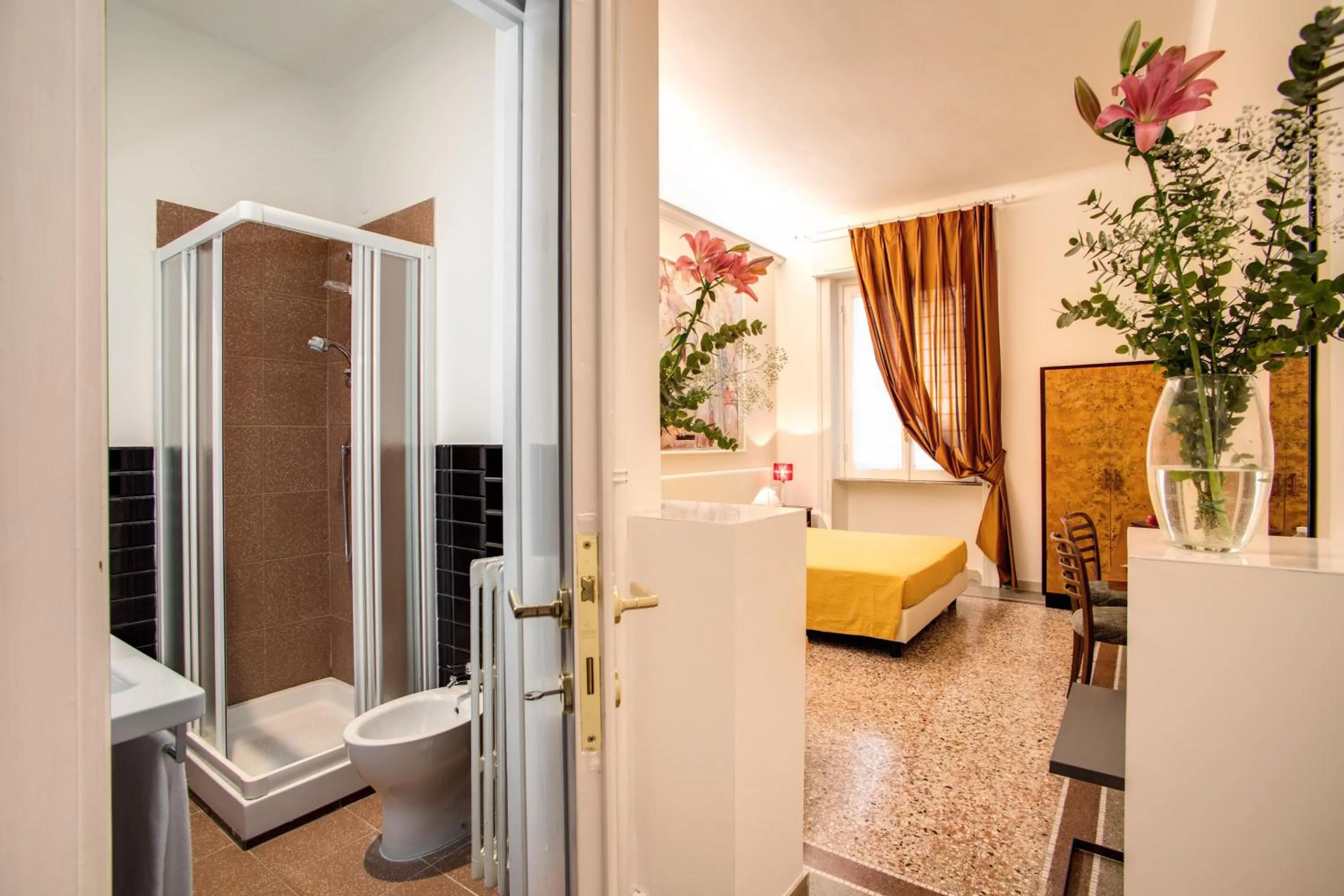 Photo of the whole room in Roma In Una Stanza Guesthouse