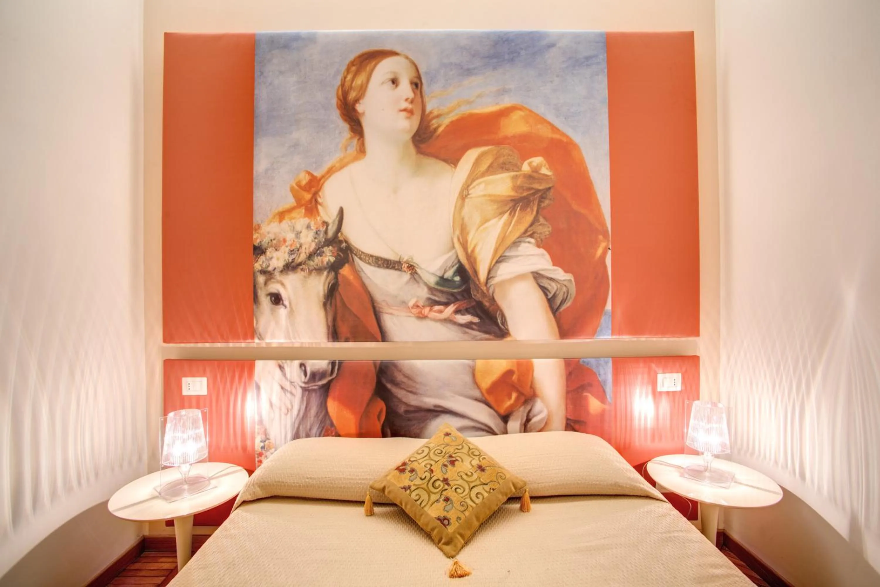 Decorative detail, Bed in Roma In Una Stanza Guesthouse