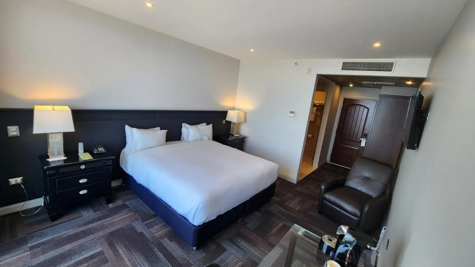 Bedroom, Bed in Wyndham Garden Antofagasta Pettra