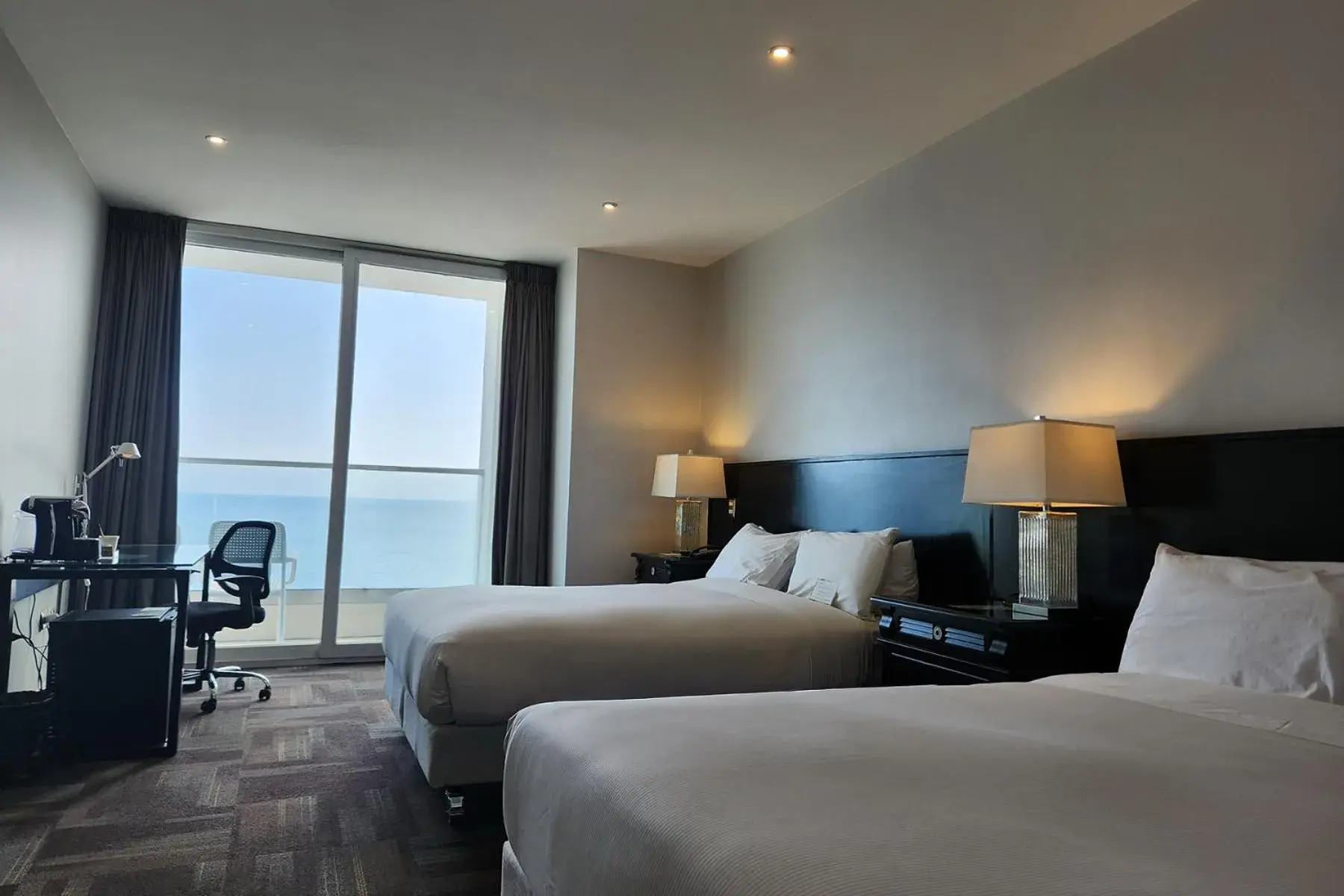 Deluxe Room, 2 Double Beds, Oceanfront View, Non-Smoking - single occupancy in Wyndham Garden Antofagasta Pettra Deluxe Room, 2 Double Beds, Oceanfront View, Non-Smoking - single occupancy in Wyndham Garden Antofagasta Pettra
