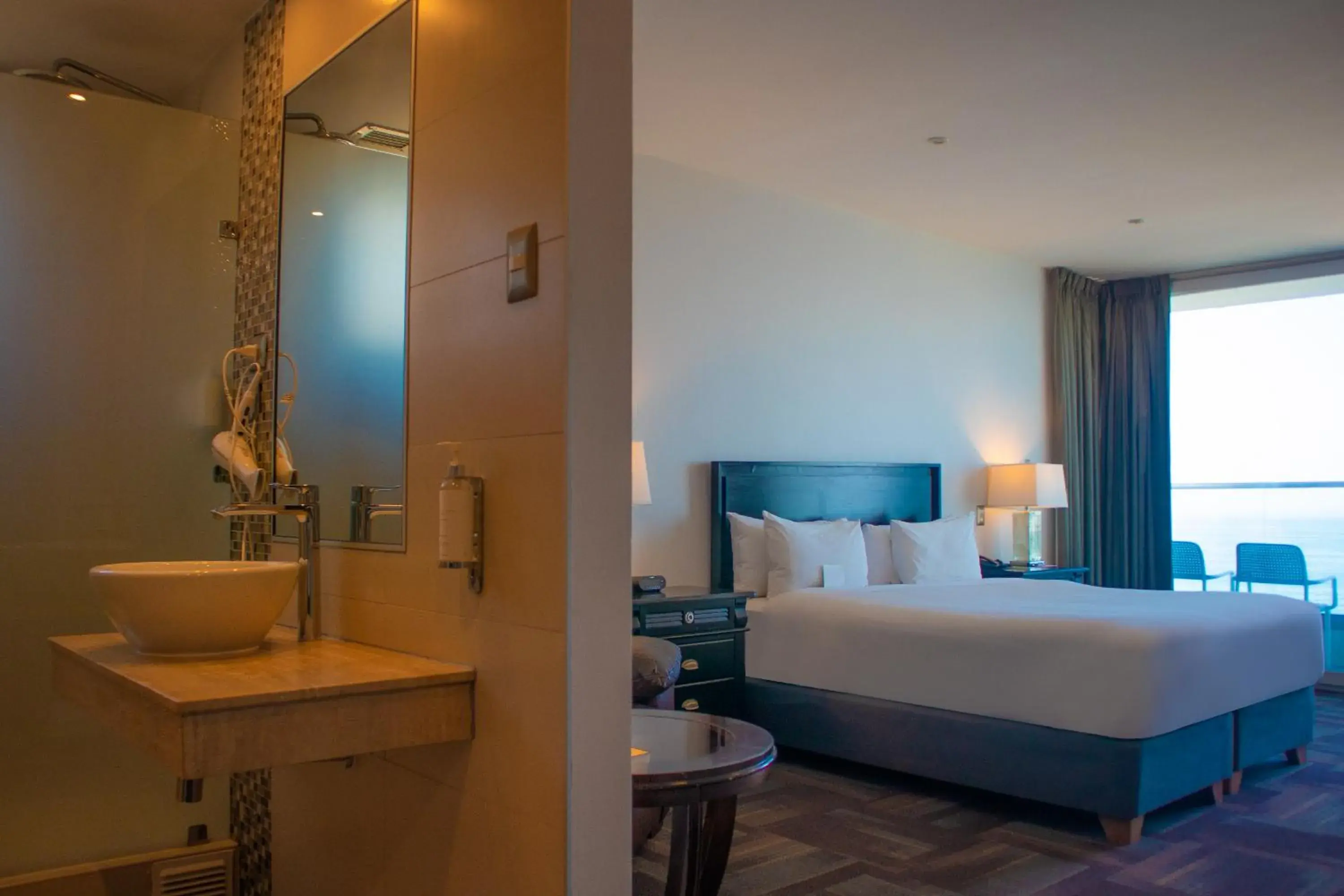 Deluxe Room, 1 Double Bed, Oceanfront View, Non-Smoking - single occupancy in Wyndham Garden Antofagasta Pettra Deluxe Room, 1 Double Bed, Oceanfront View, Non-Smoking - single occupancy in Wyndham Garden Antofagasta Pettra