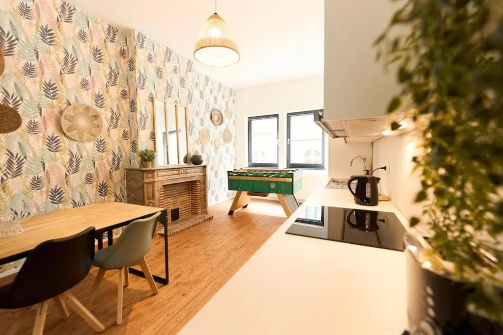 Three-Bedroom Apartment in Hippie chic !