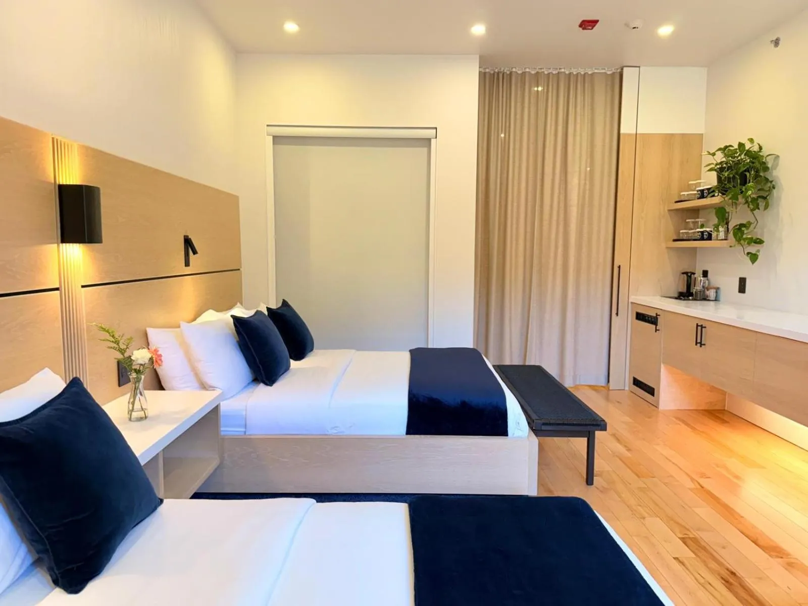 Bed in Cribs on Main