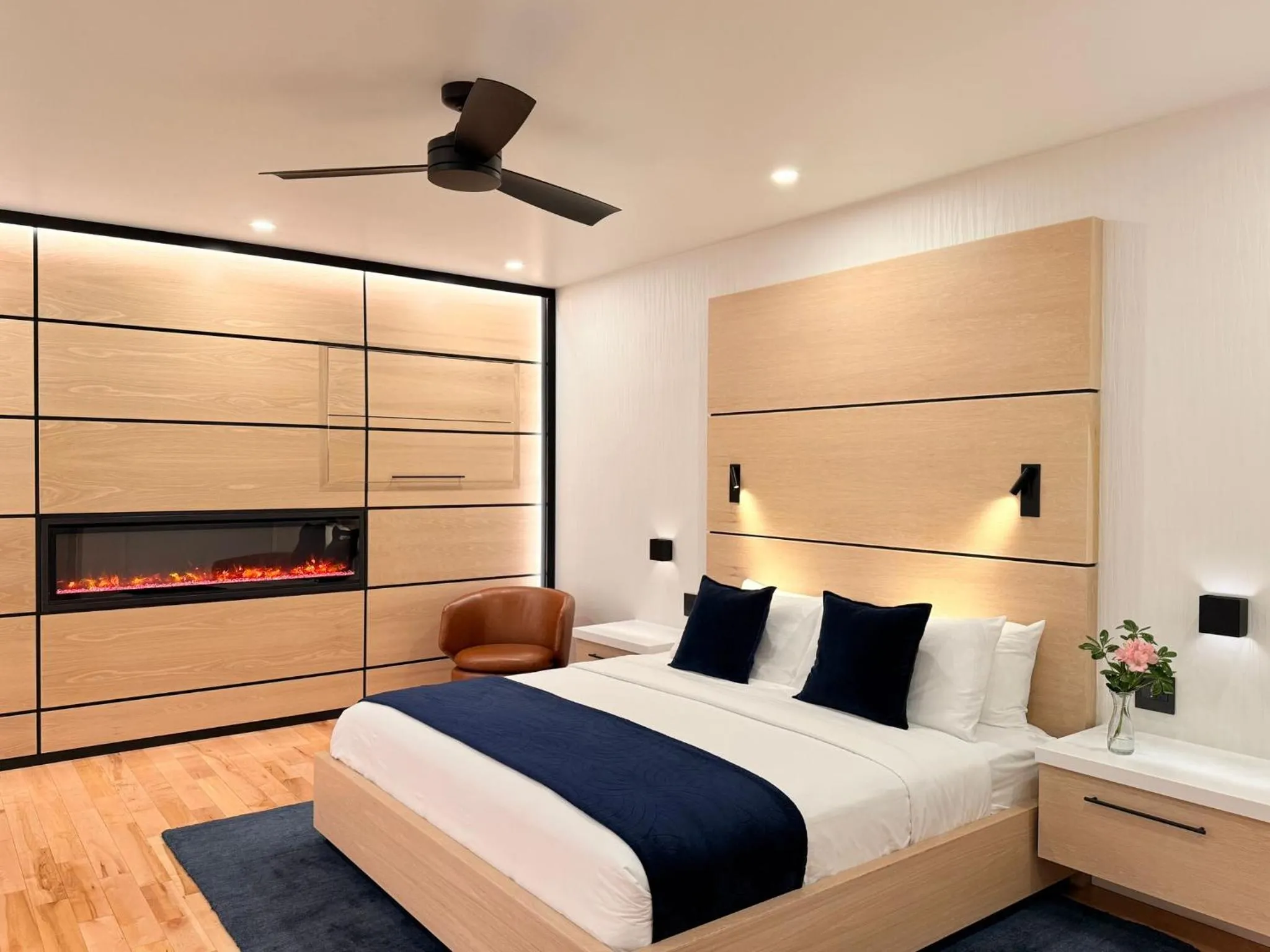 Bedroom, Bed in Cribs on Main