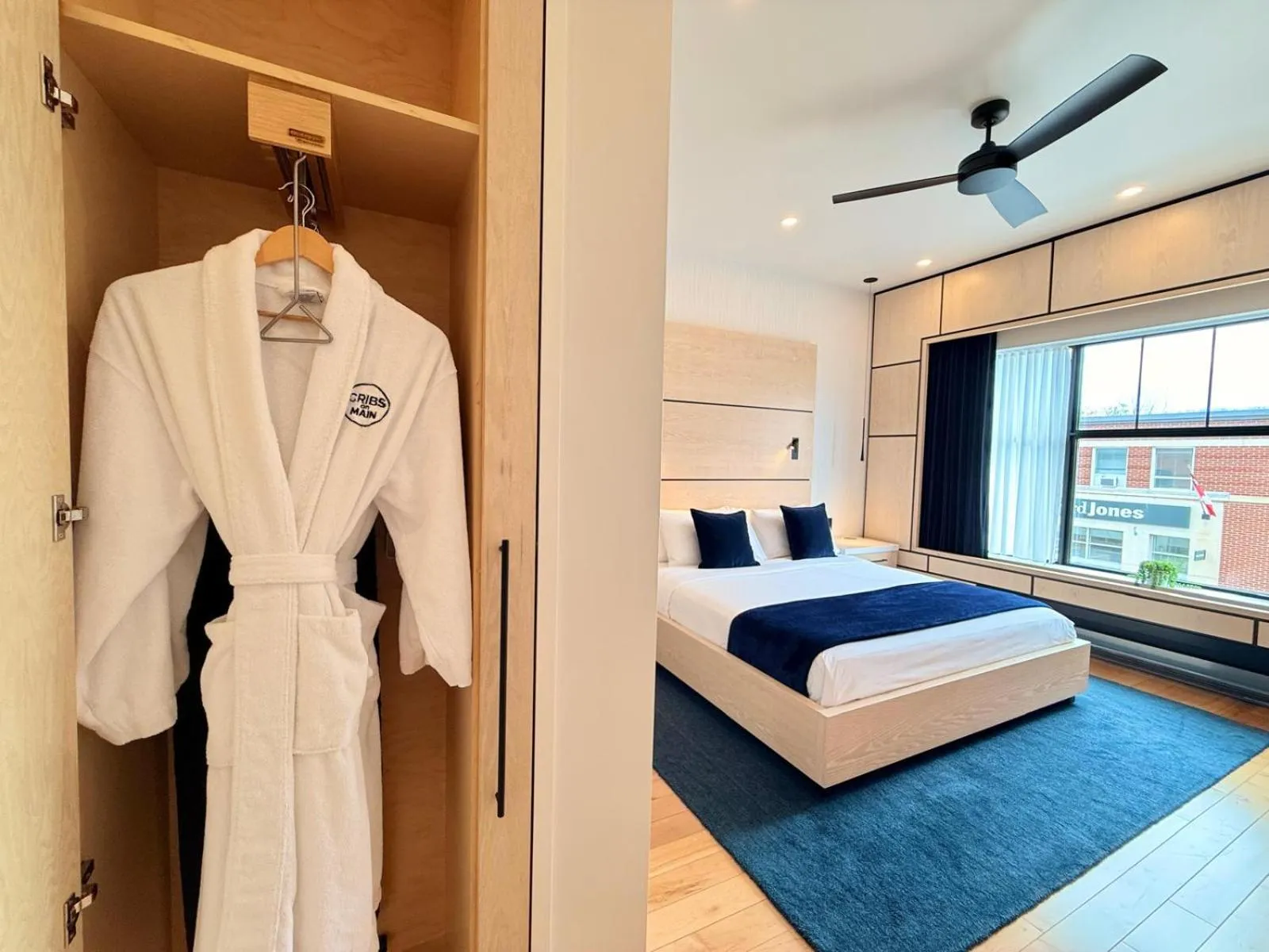 wardrobe, Bed in Cribs on Main