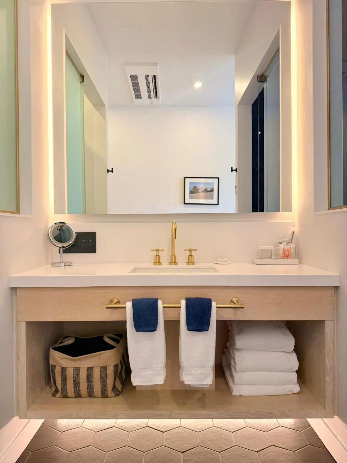 Bathroom in Cribs on Main