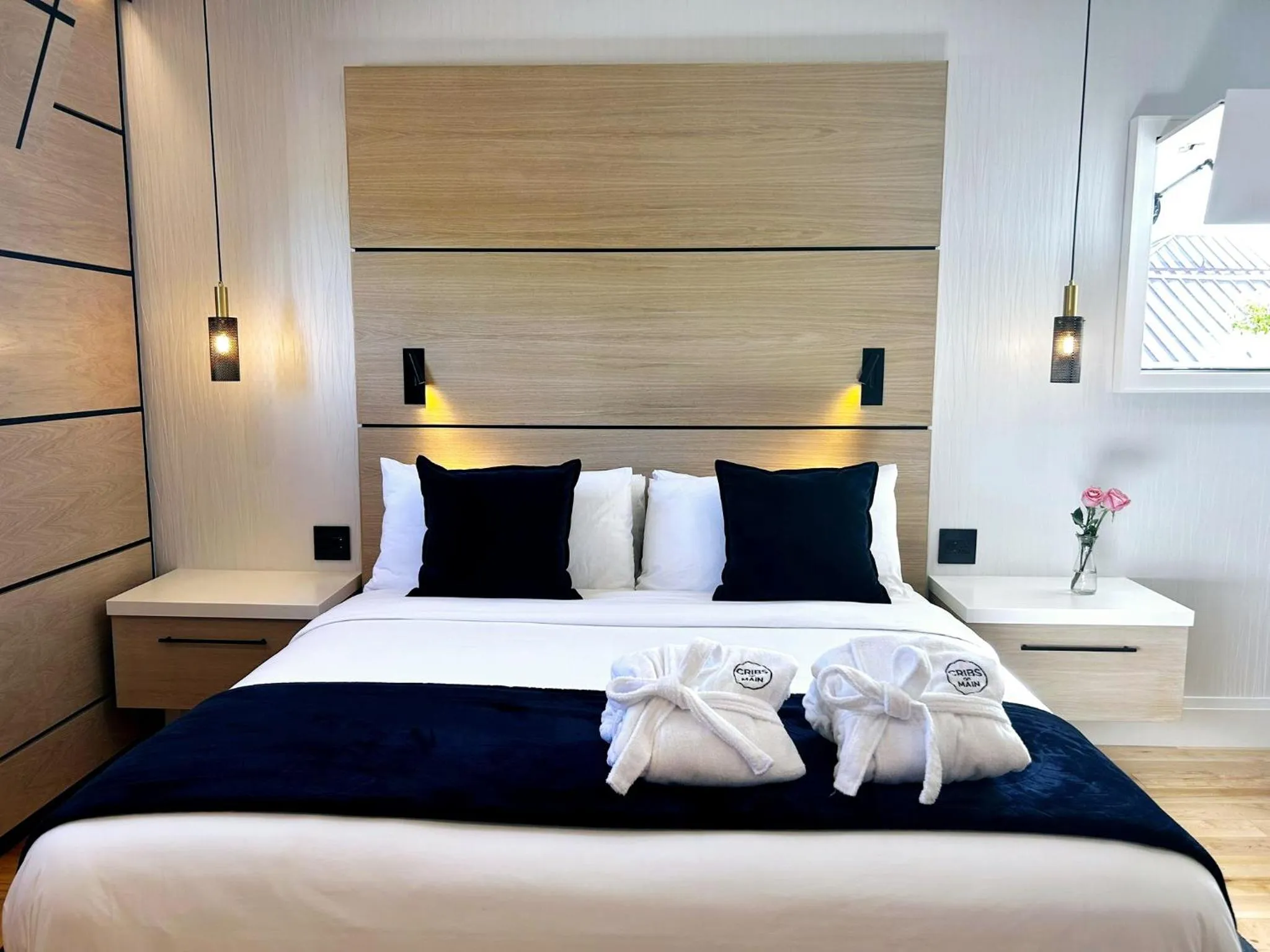 Bed in Cribs on Main