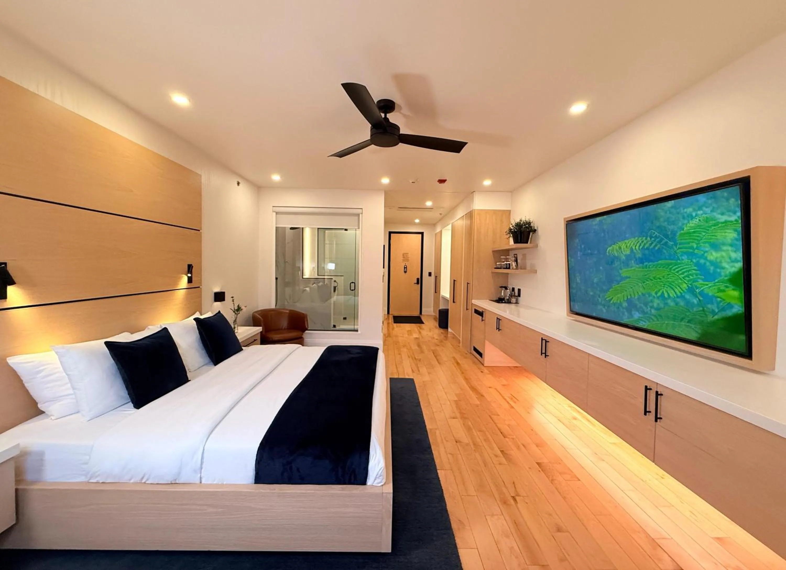 Bedroom in Cribs on Main