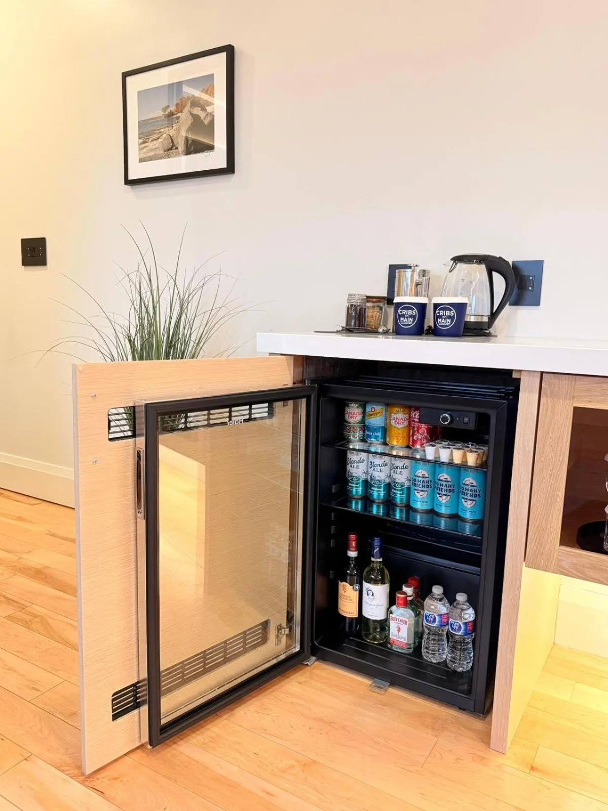 Coffee/tea facilities in Cribs on Main