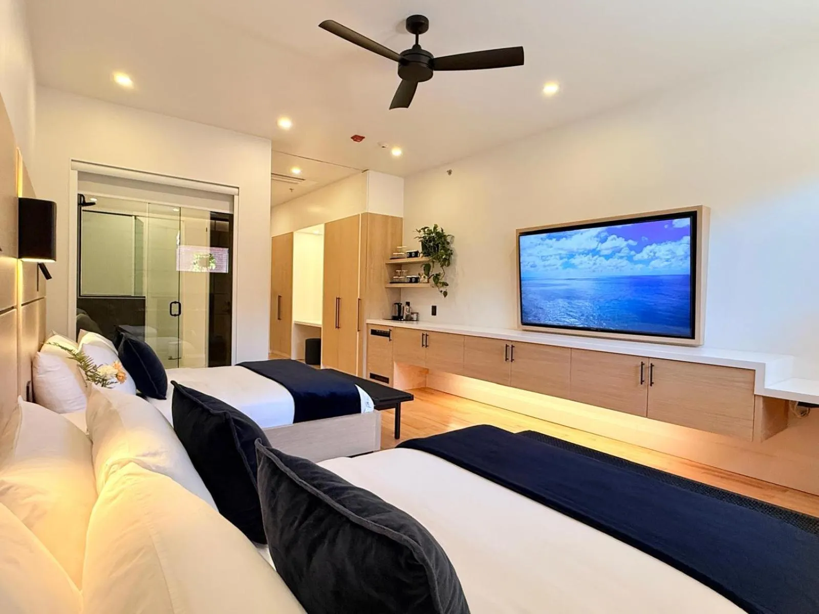 Bed in Cribs on Main