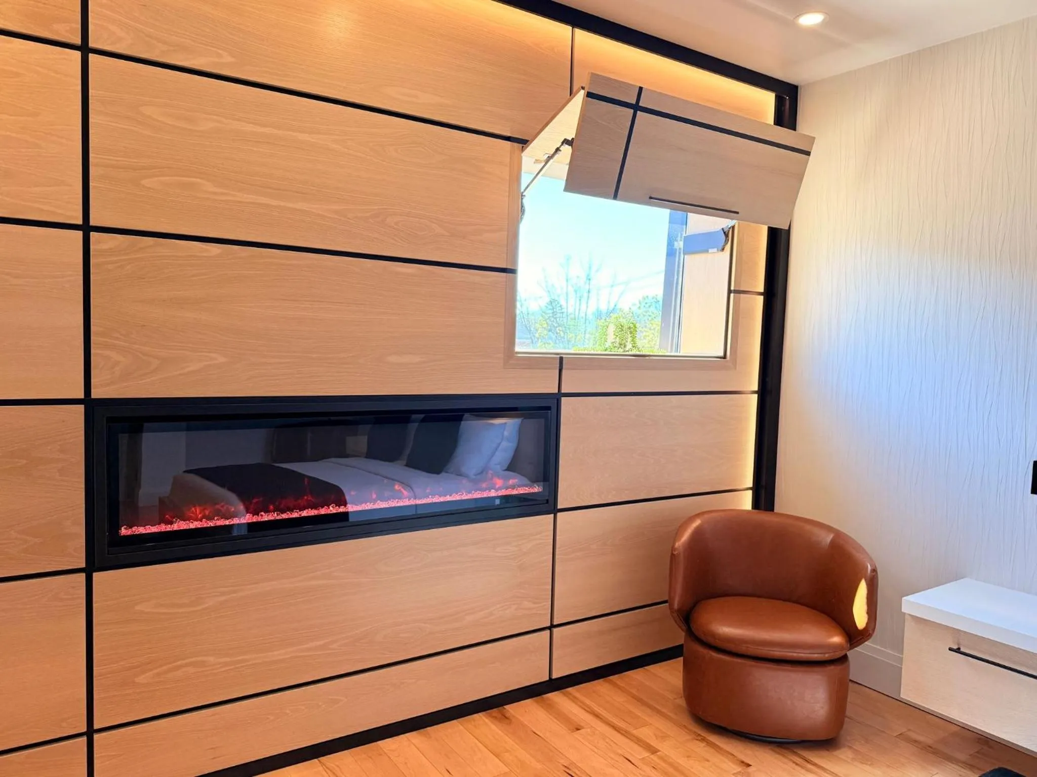 fireplace in Cribs on Main