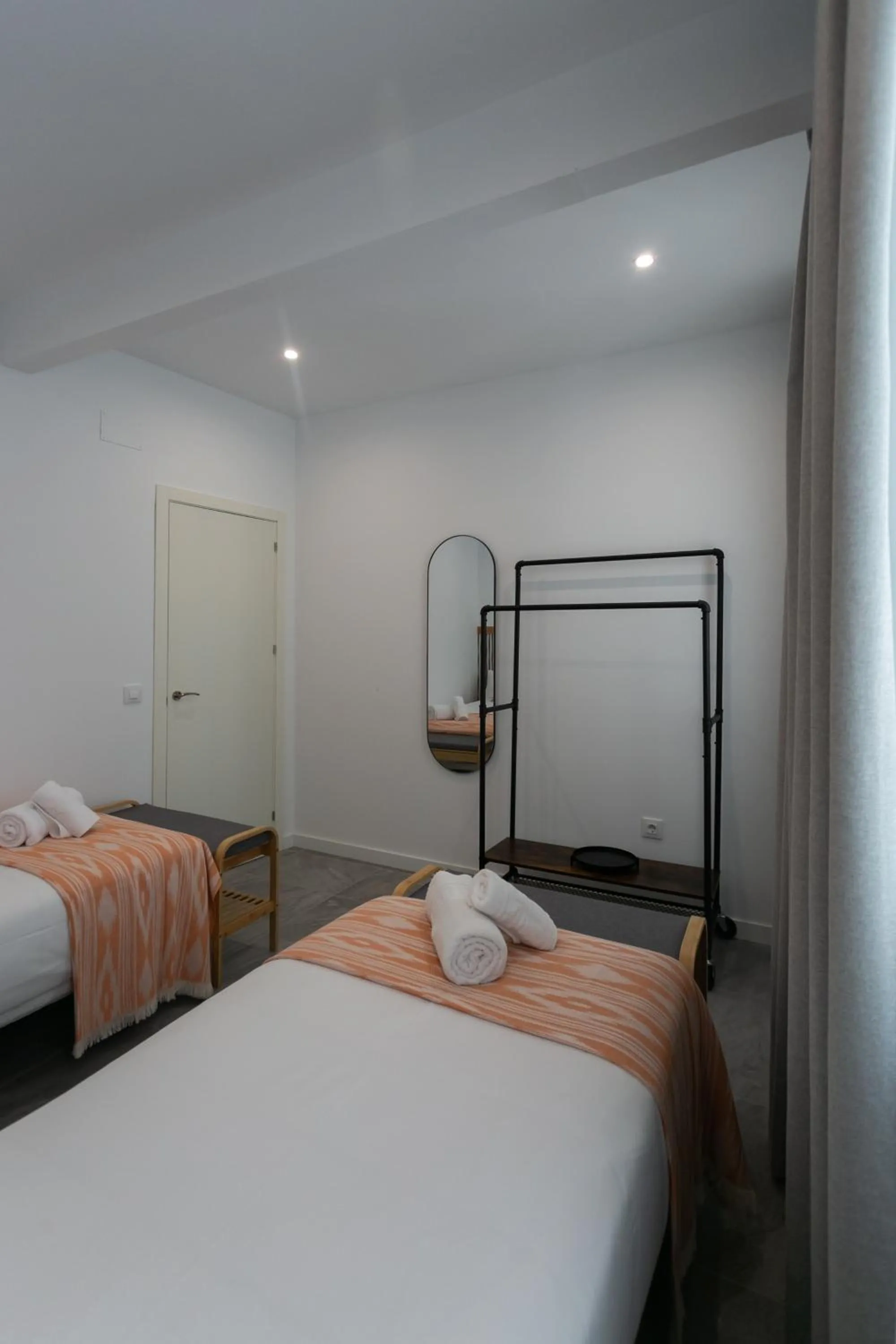 Bed in Lujoso apartamento con piscina compartida 2