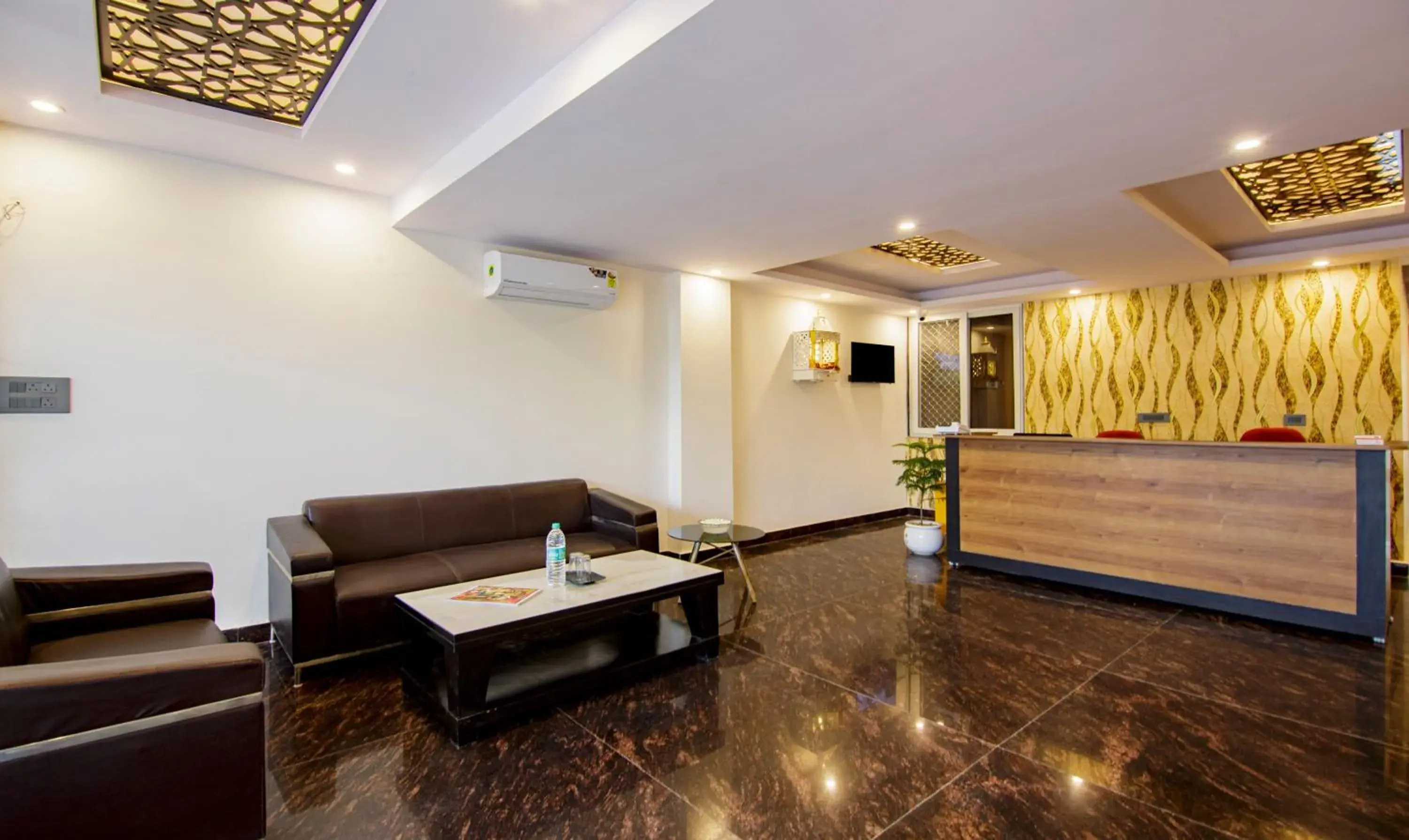 Lobby or reception in Treebo Grand Vista - 62 Lobby or reception in Treebo Grand Vista - 62