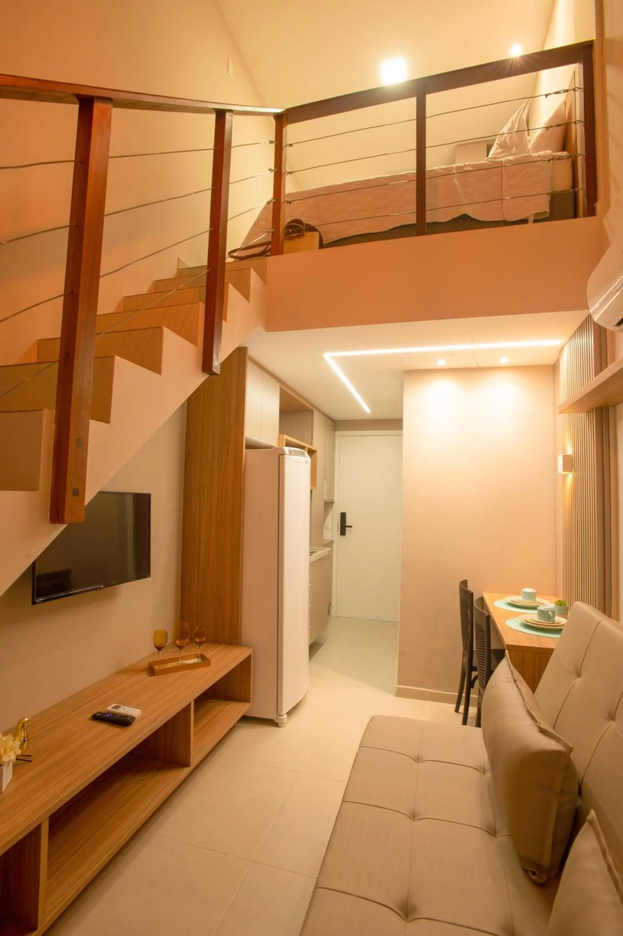 Communal lounge/ TV room in Sunny Hall by AFT