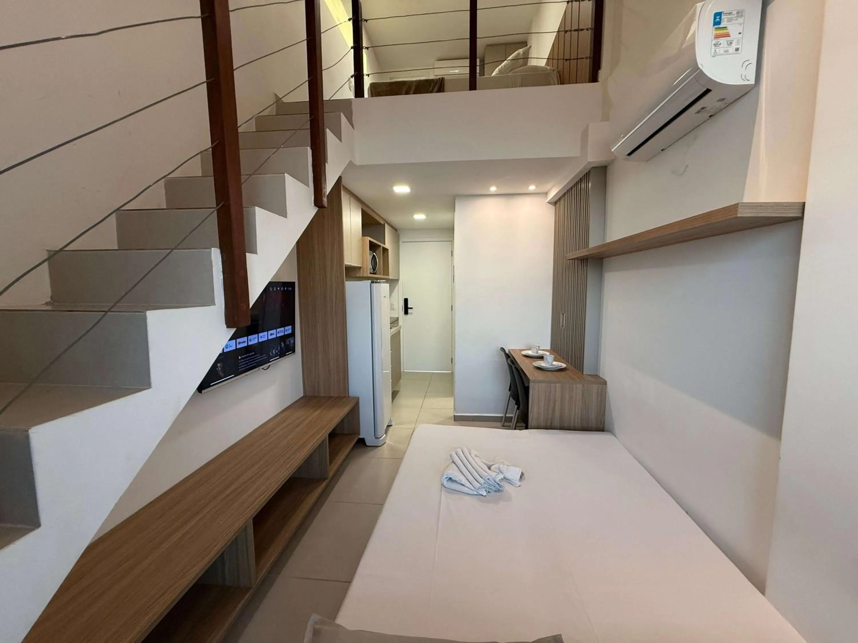 Communal lounge/ TV room in Sunny Hall by AFT