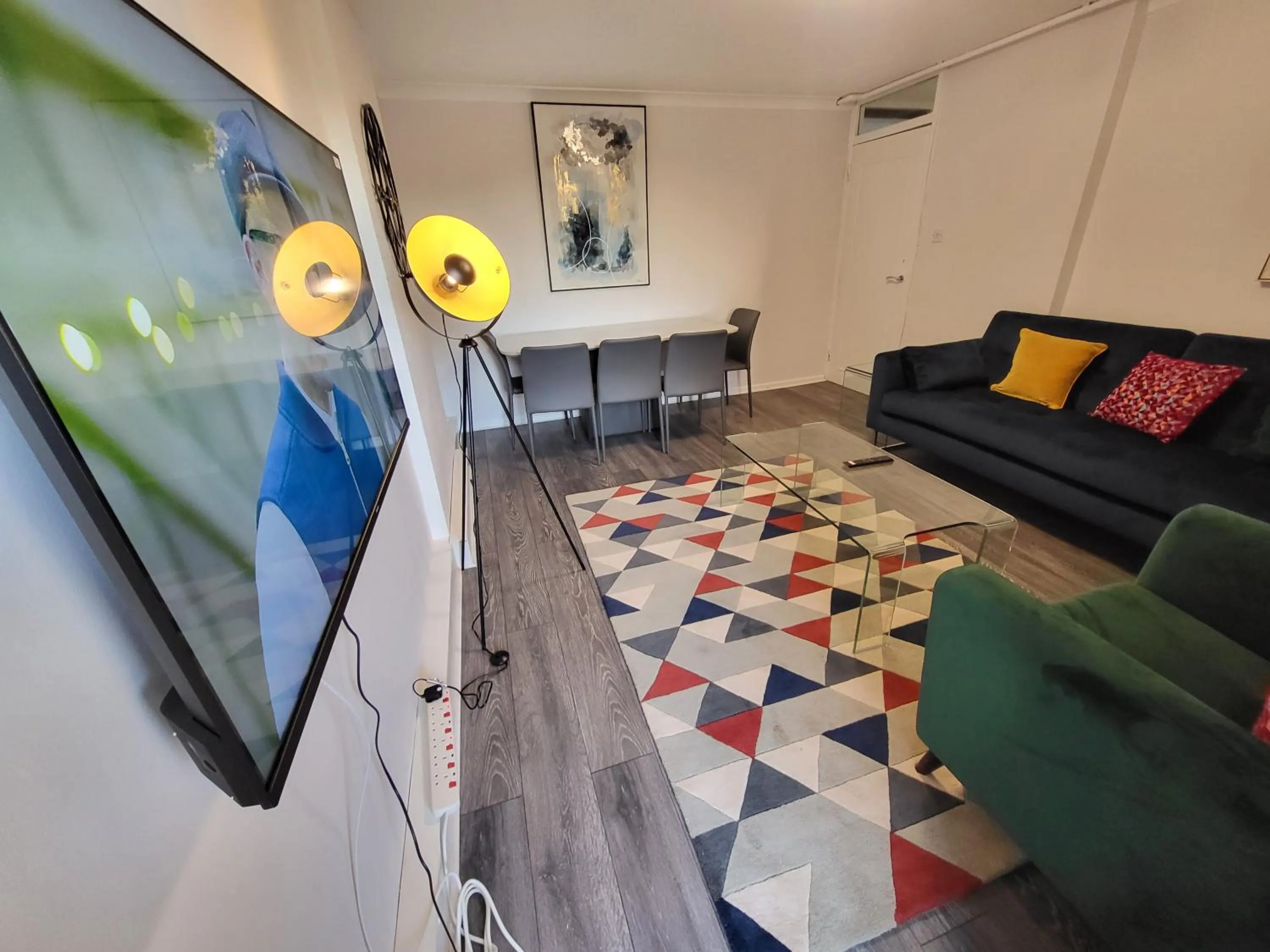 Living room in London Central Modern Apartment Charlton