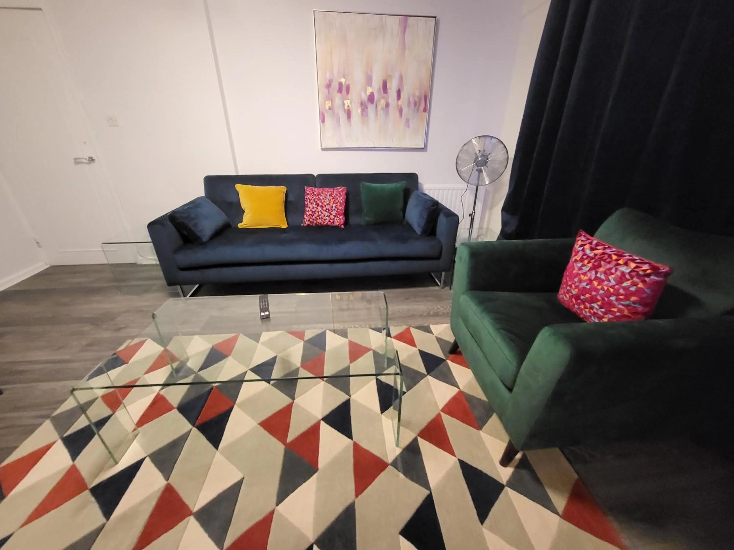 Living room in London Central Modern Apartment Charlton