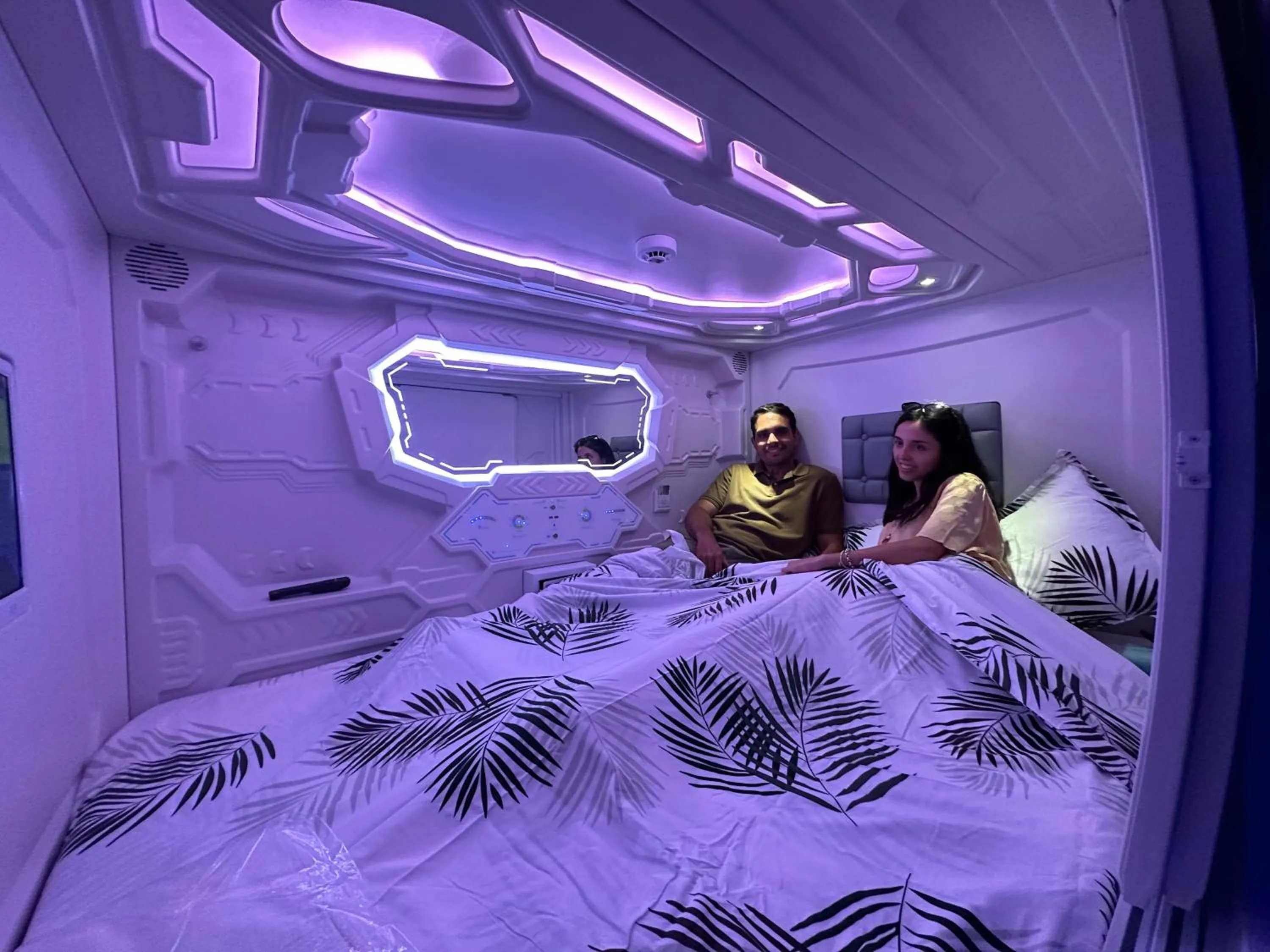 GOOD VIBES ONLY Capsule Hostel Malaga