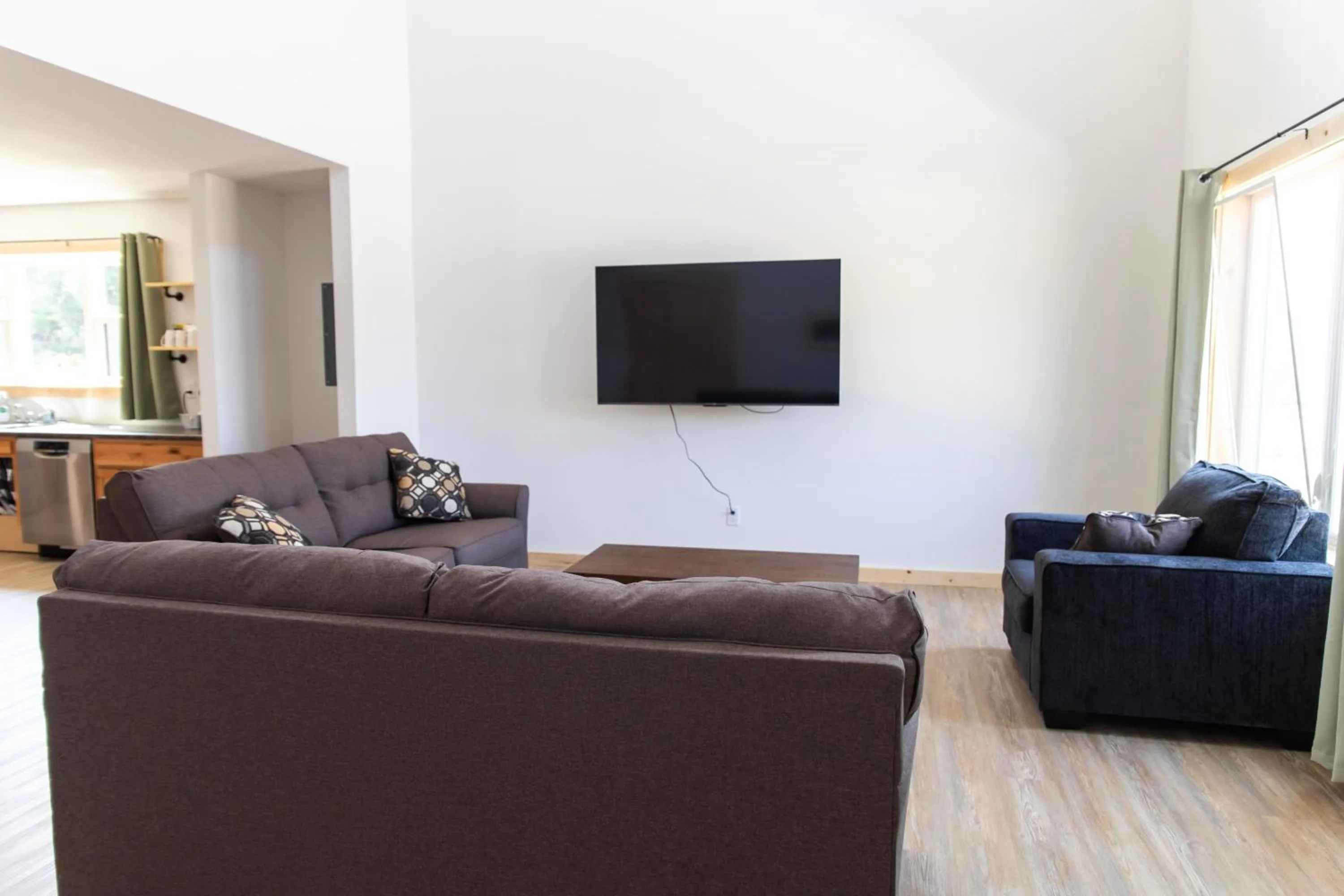 TV and multimedia in Bluffside Gardens