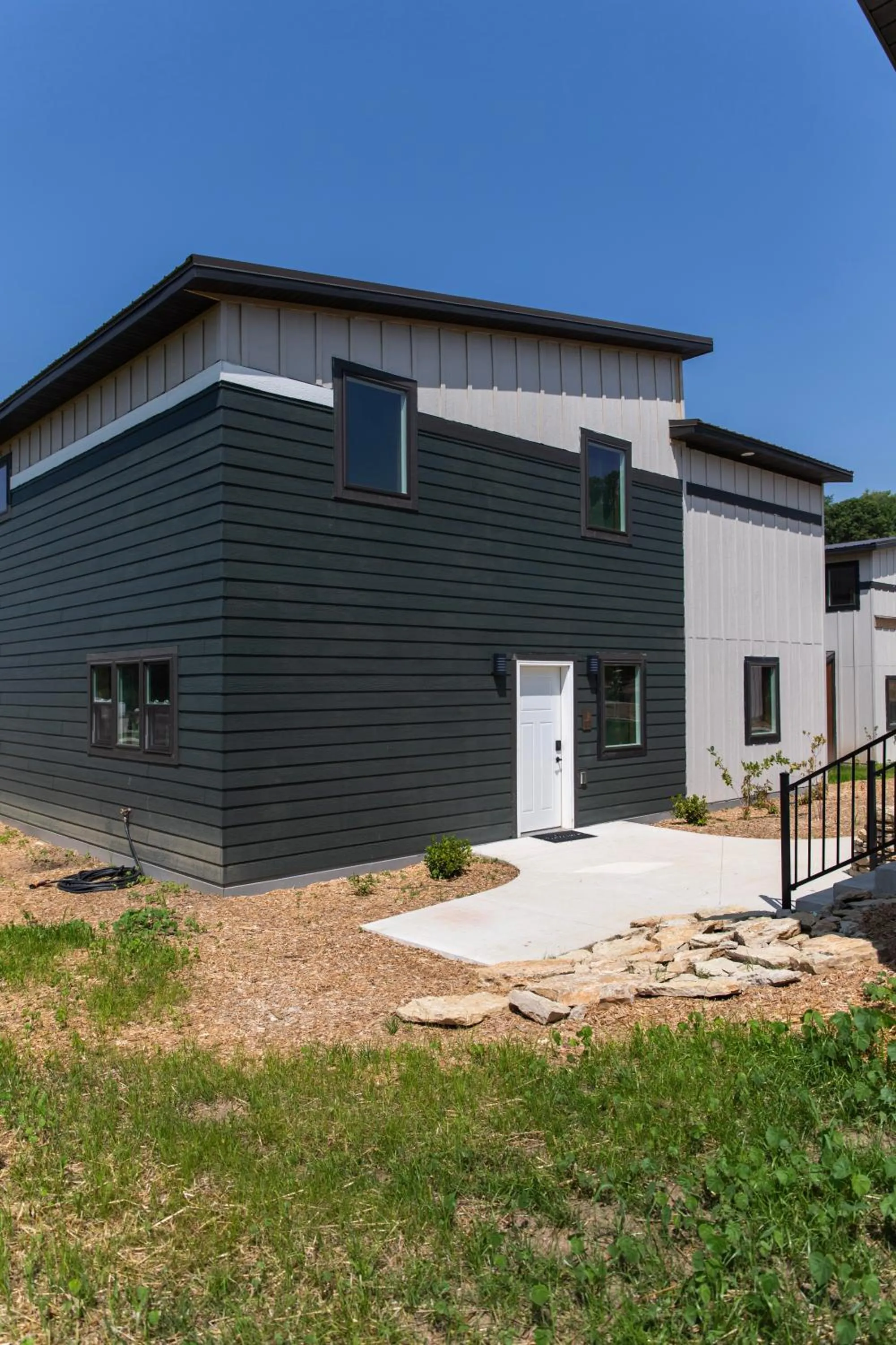Property building in Bluffside Gardens