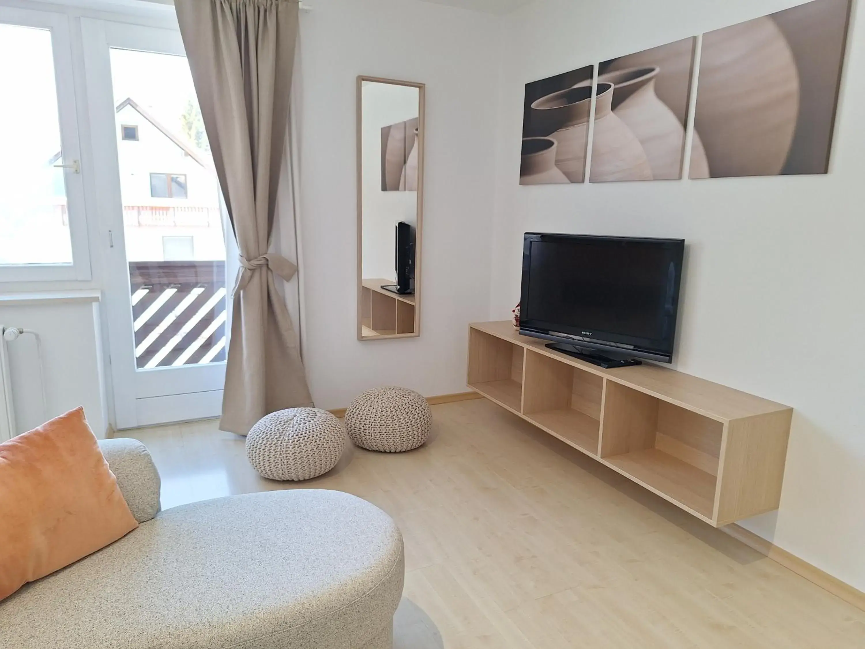 Comfort Three-Bedroom Apartment with Balcony and Mountain View in Apartments Mertelj Comfort Three-Bedroom Apartment with Balcony and Mountain View in Apartments Mertelj