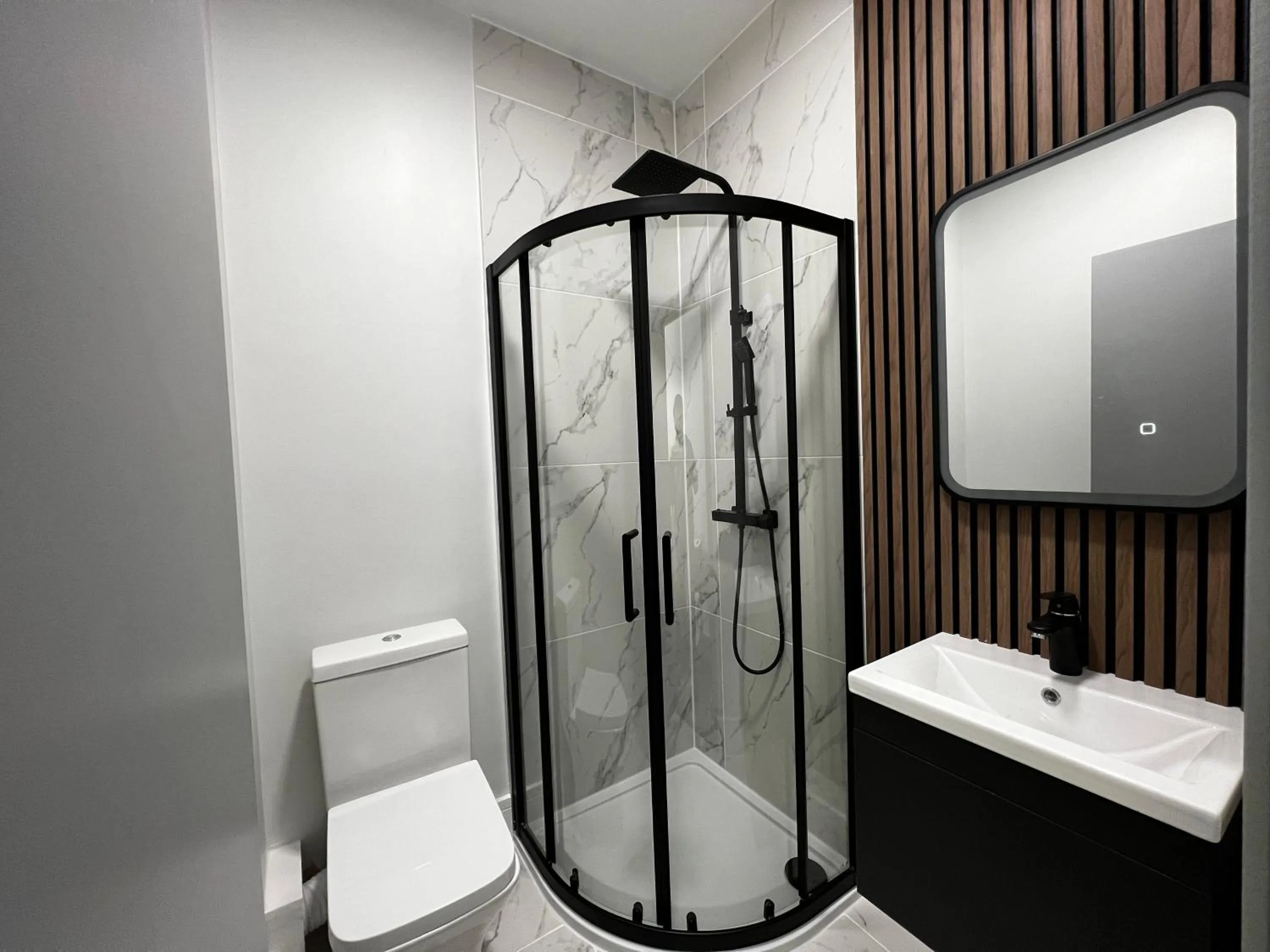 Shower in Argo Hotel - Kings Cross