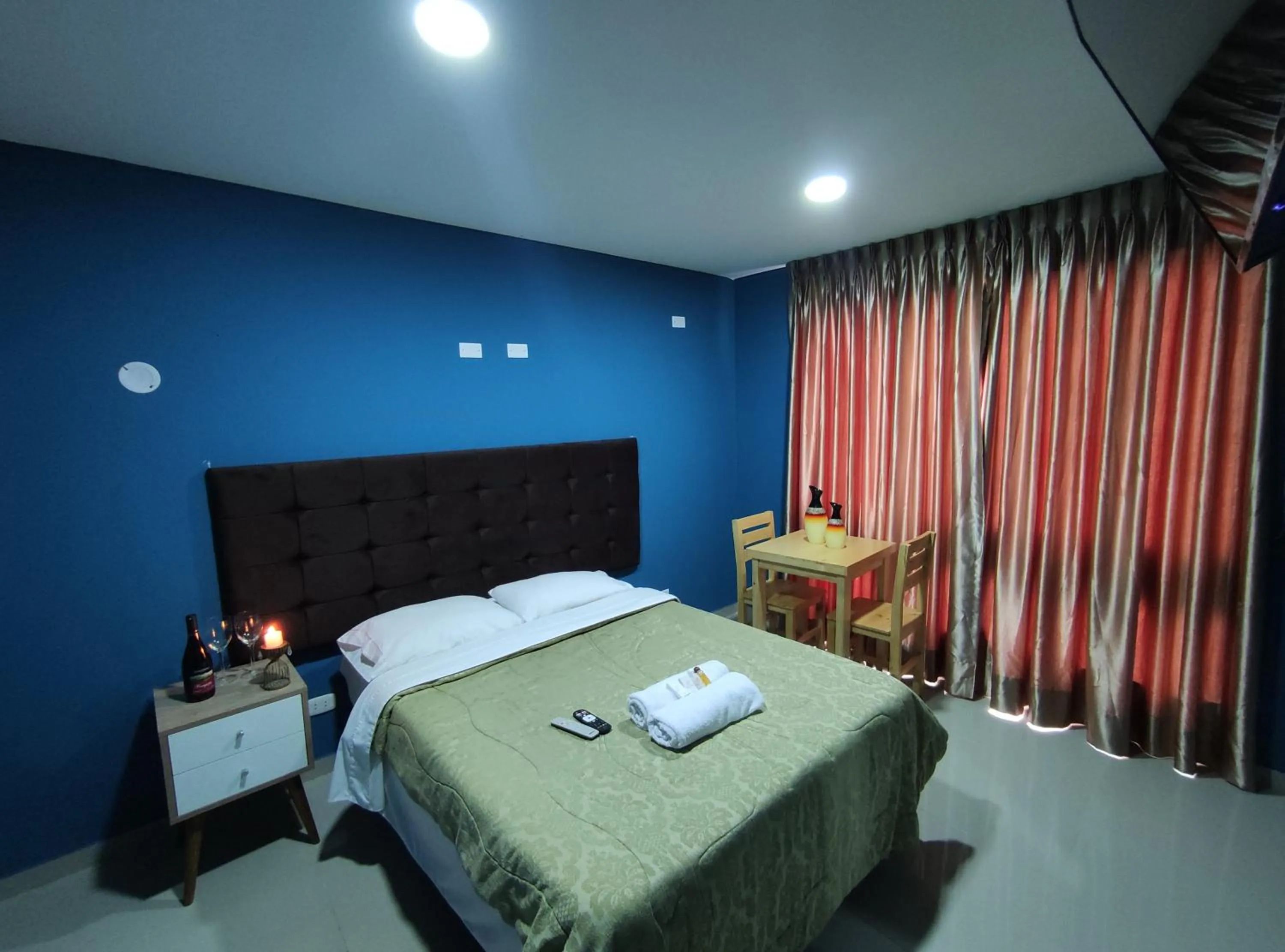 Photo of the whole room, Bed in Inti Llaqta Hotel & Suites