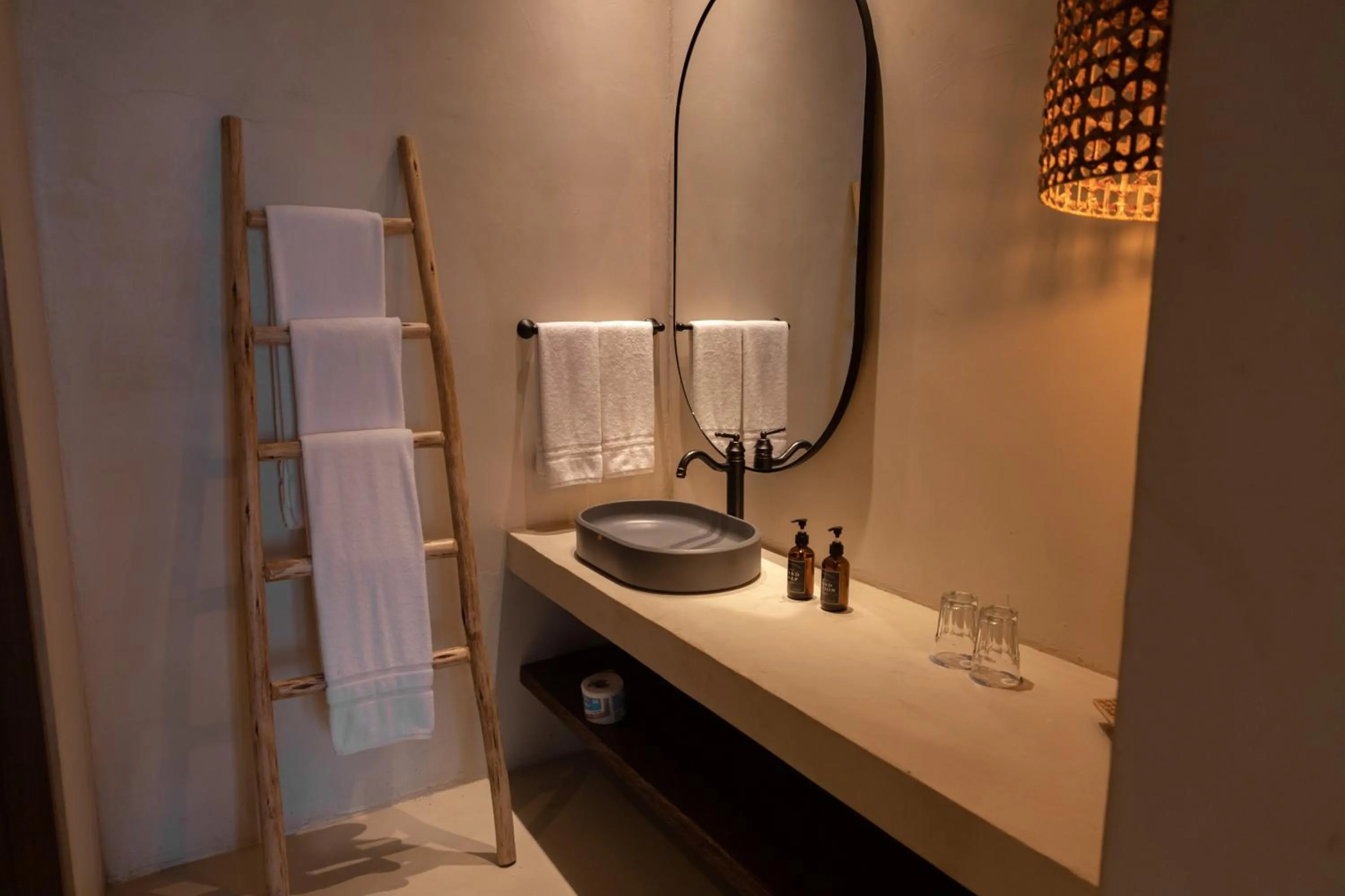 Toilet in Makani Luxury Cartagena