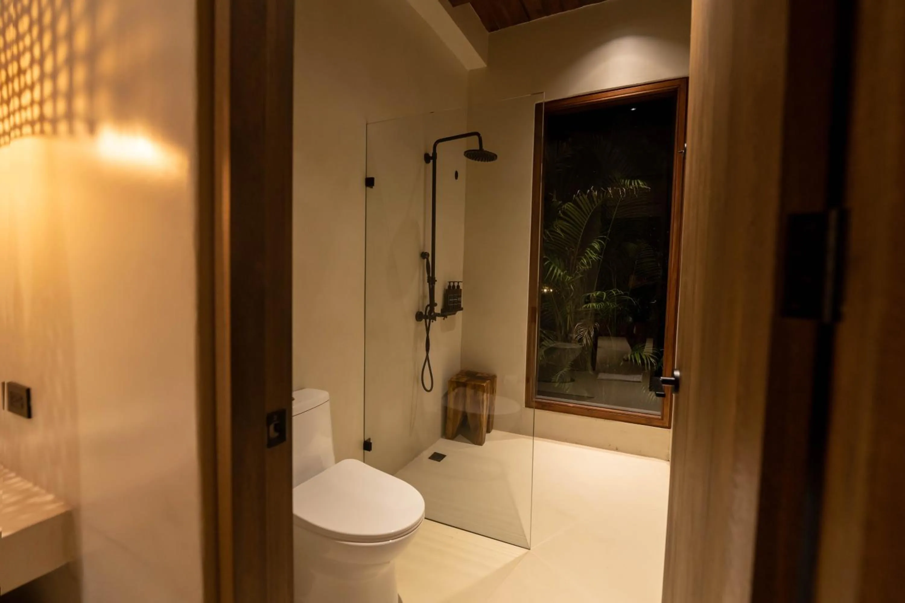 Shower in Makani Luxury Cartagena