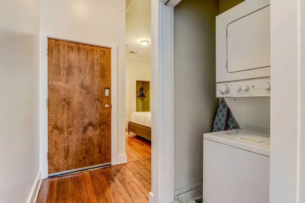 Loft steps from City Hall and River Street