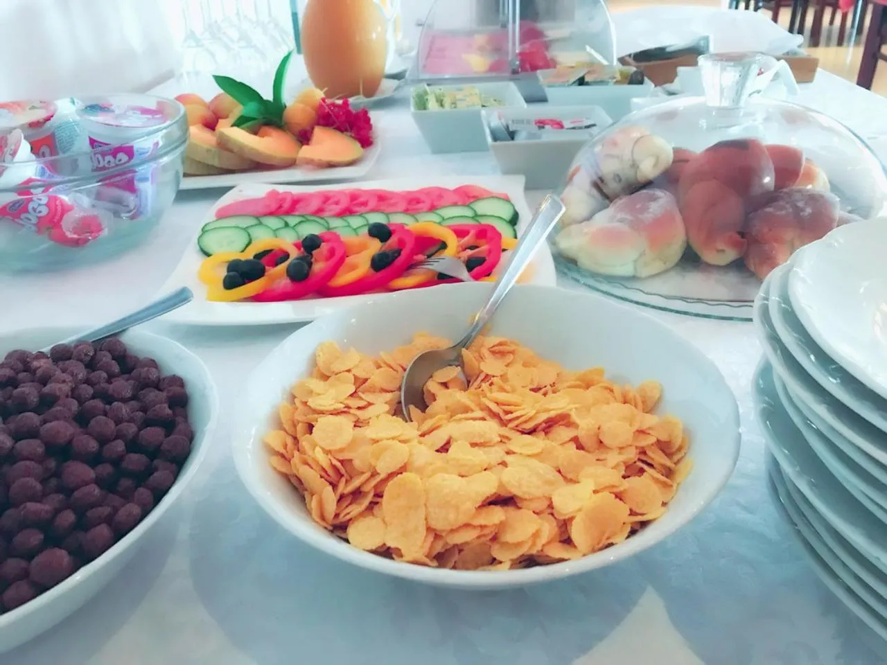 Breakfast in Rooms Ino