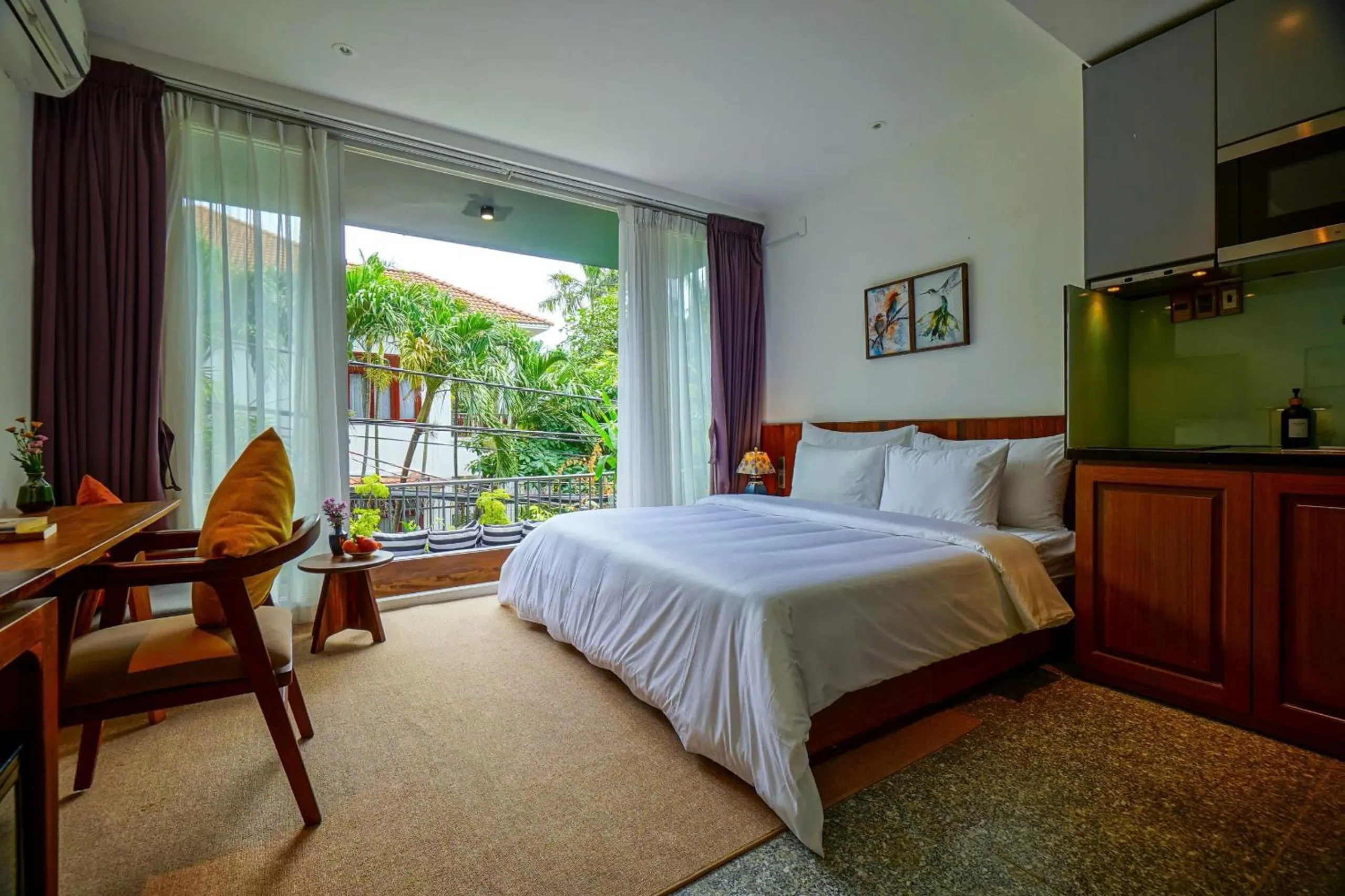 Bed in Nexus House Lang Bao Chi