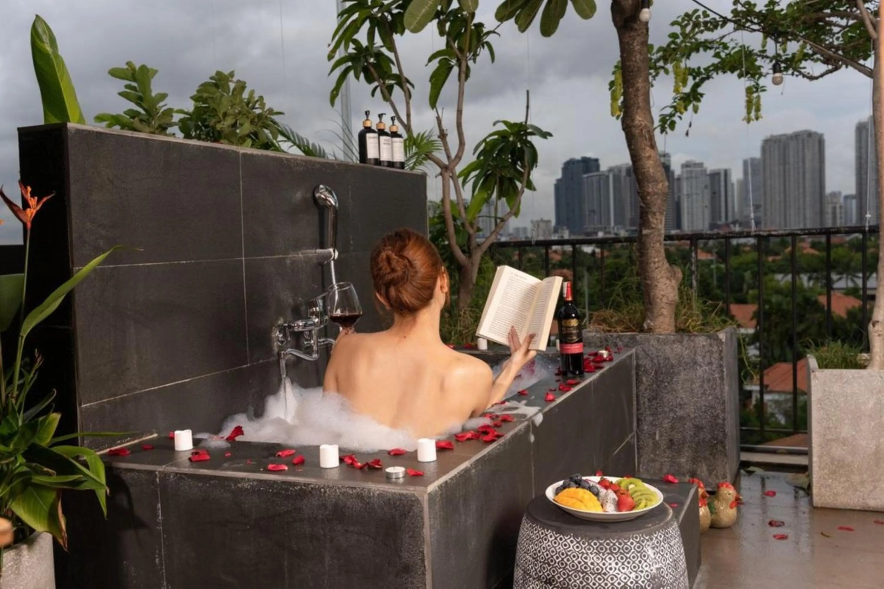 Day in Nexus House Lang Bao Chi