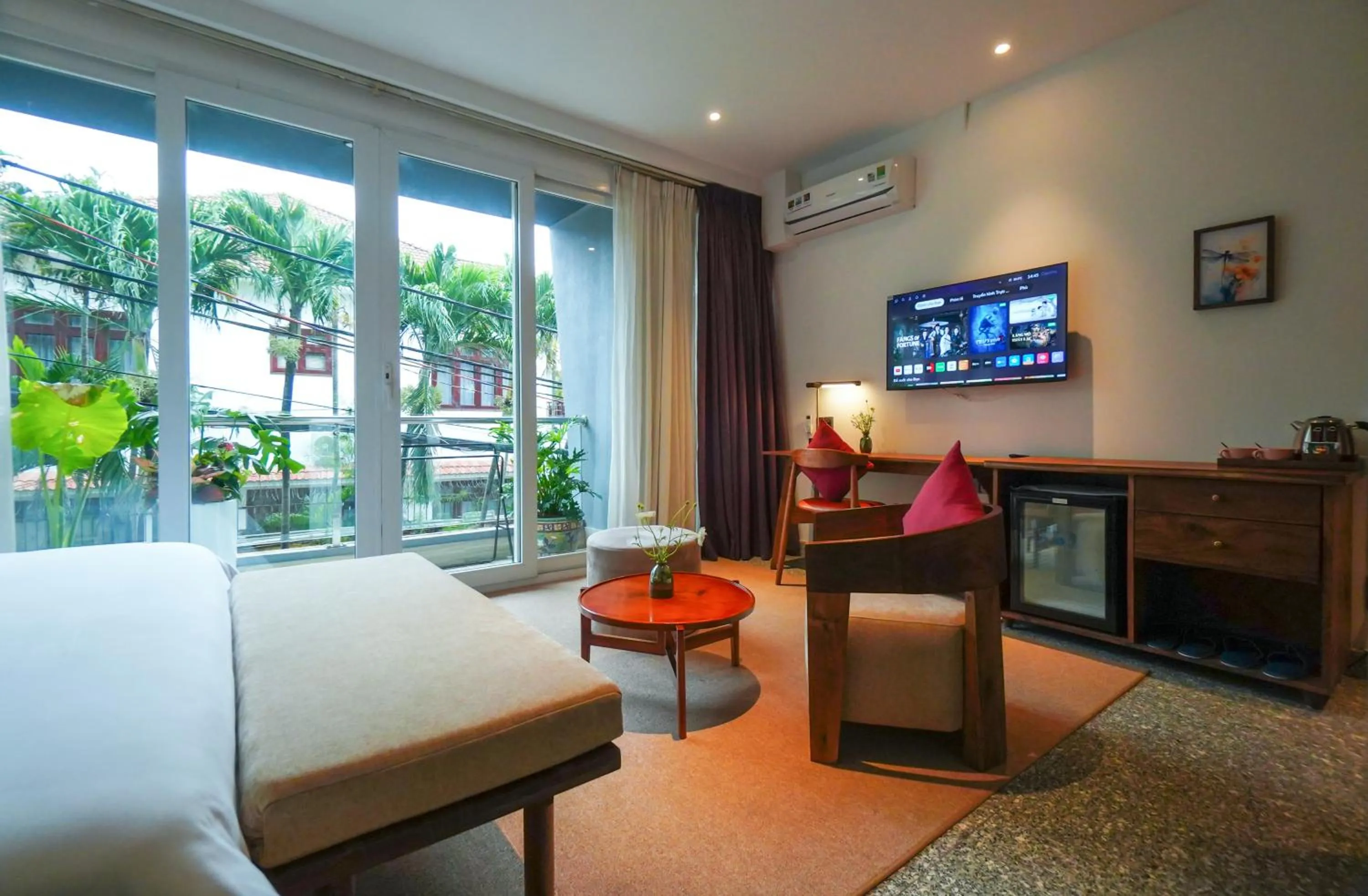 Living room in Nexus House Lang Bao Chi