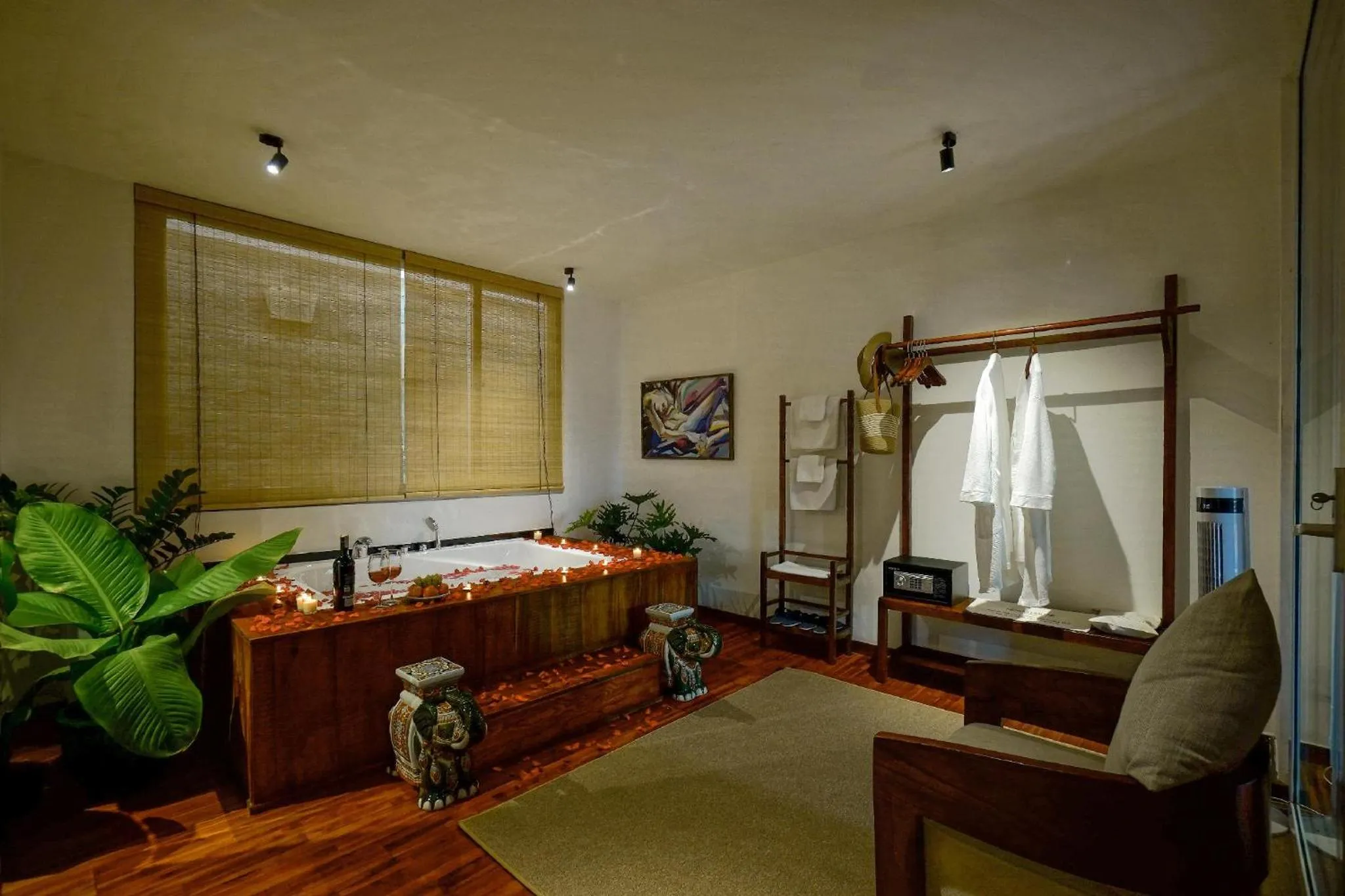 Shower in Nexus House Lang Bao Chi