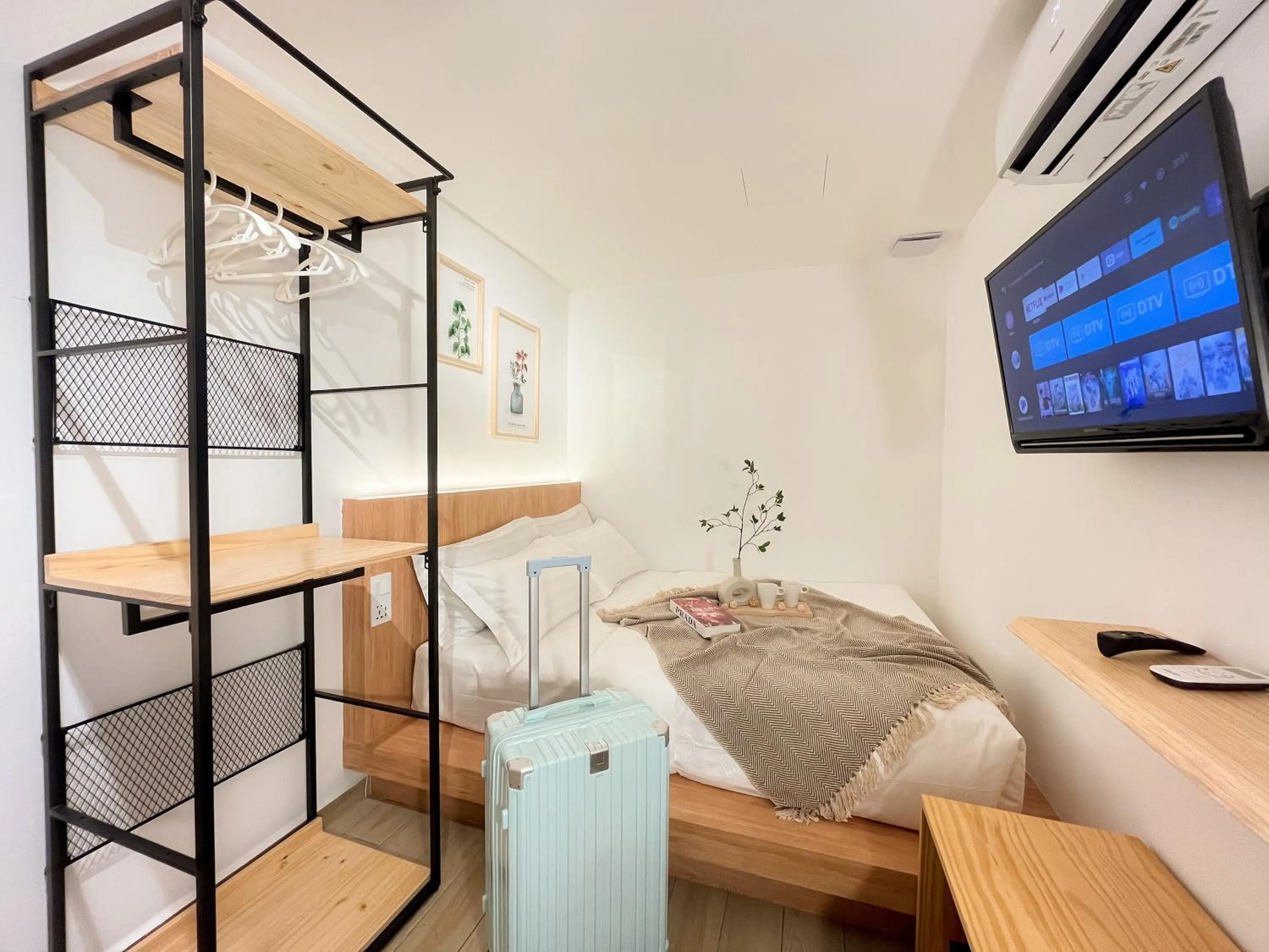 Photo of the whole room, Bed in Sleep Box Penang