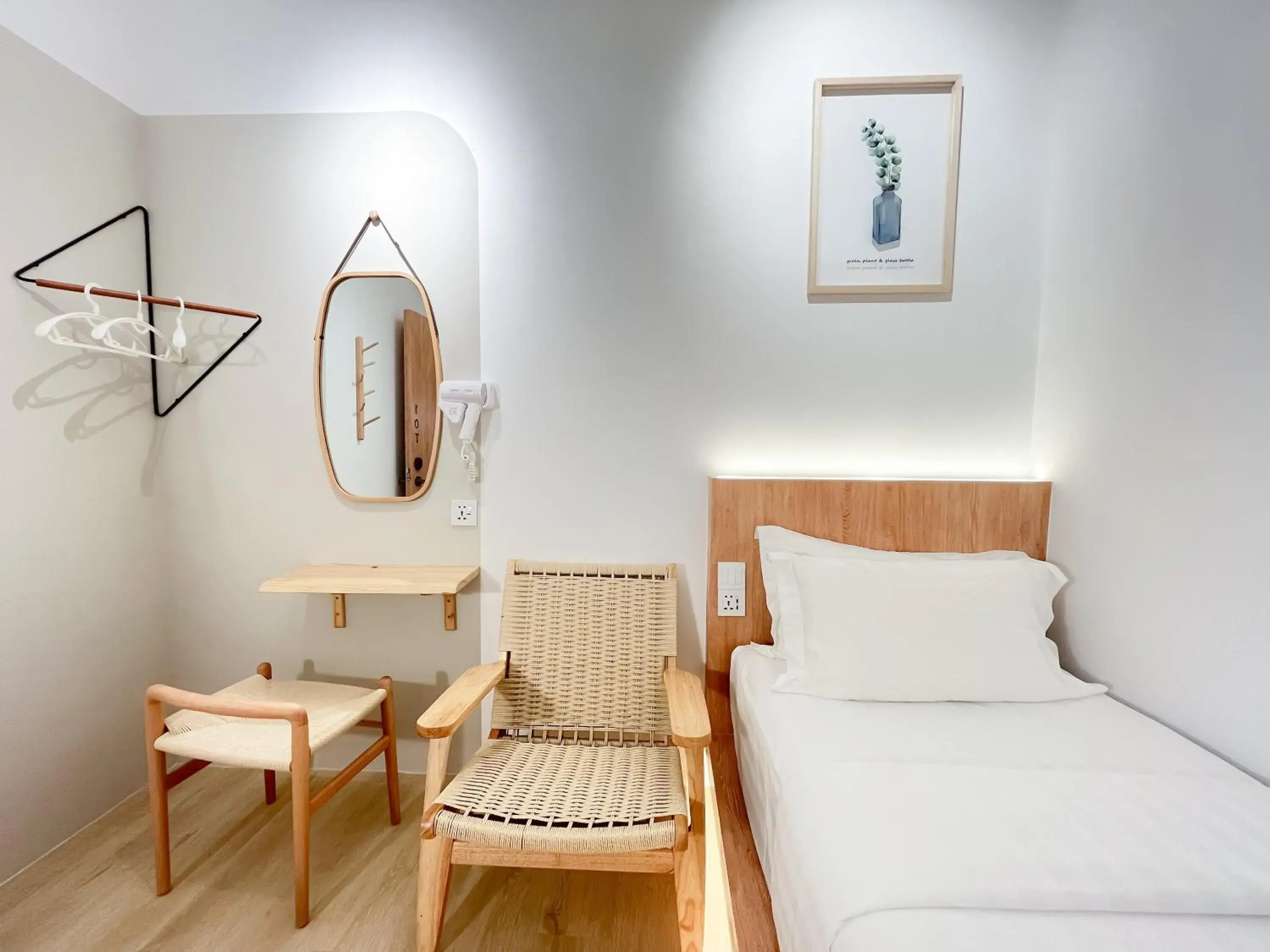 Photo of the whole room, Bed in Sleep Box Penang Photo of the whole room, Bed in Sleep Box Penang