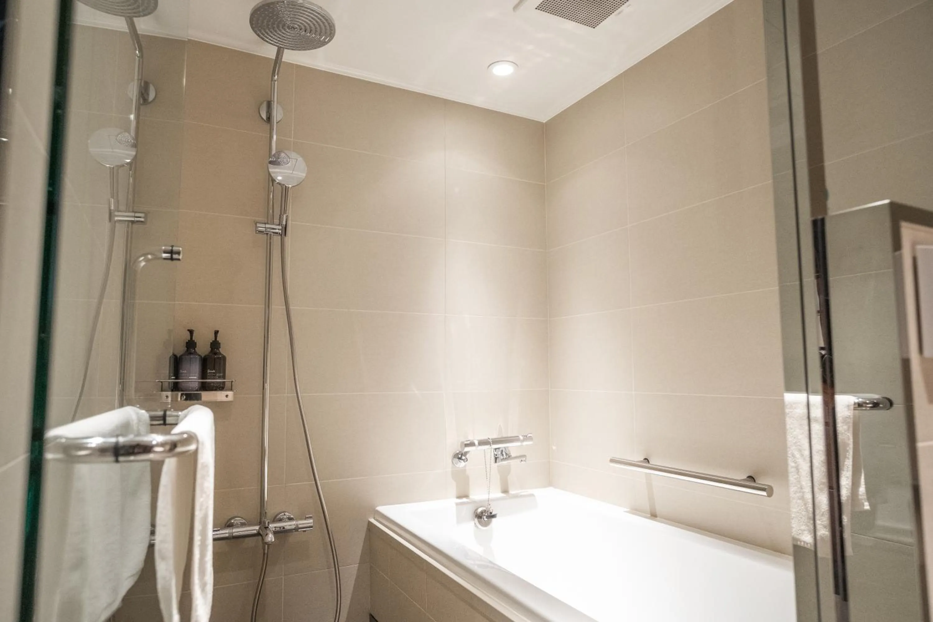 Shower in KABIN Kyoto