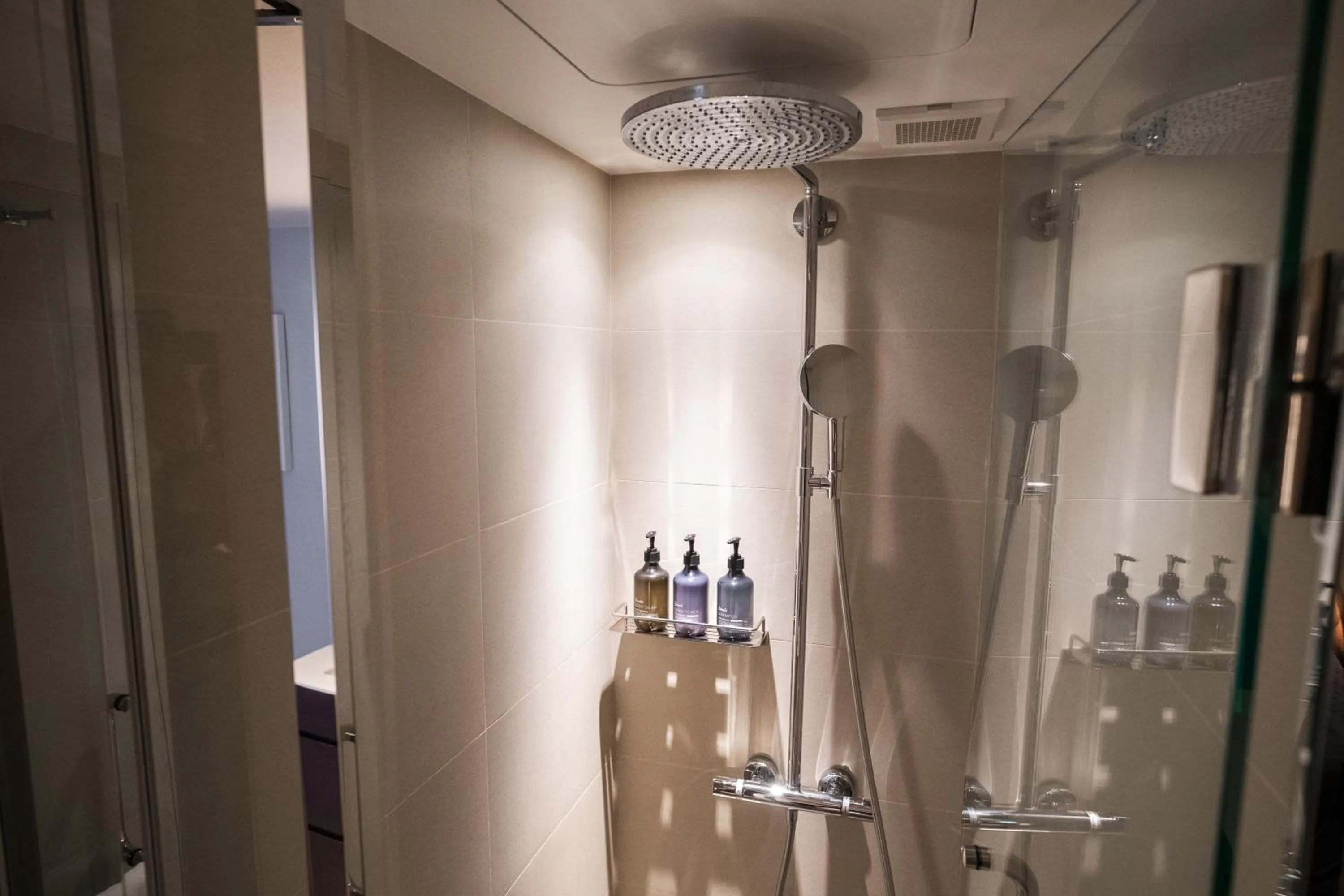 Shower in KABIN Kyoto