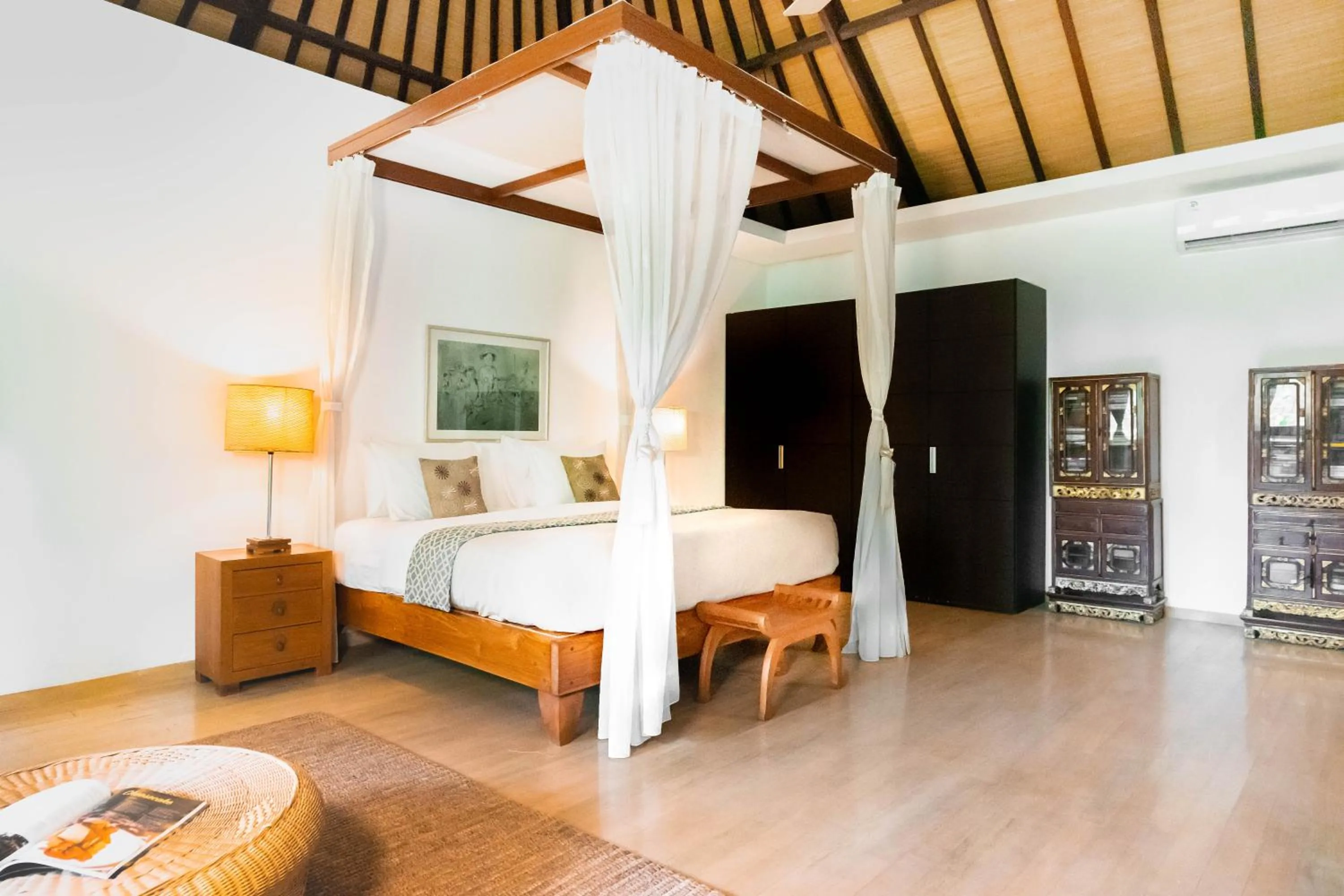 Bed in The Asraya Villa Sanur by Nakula