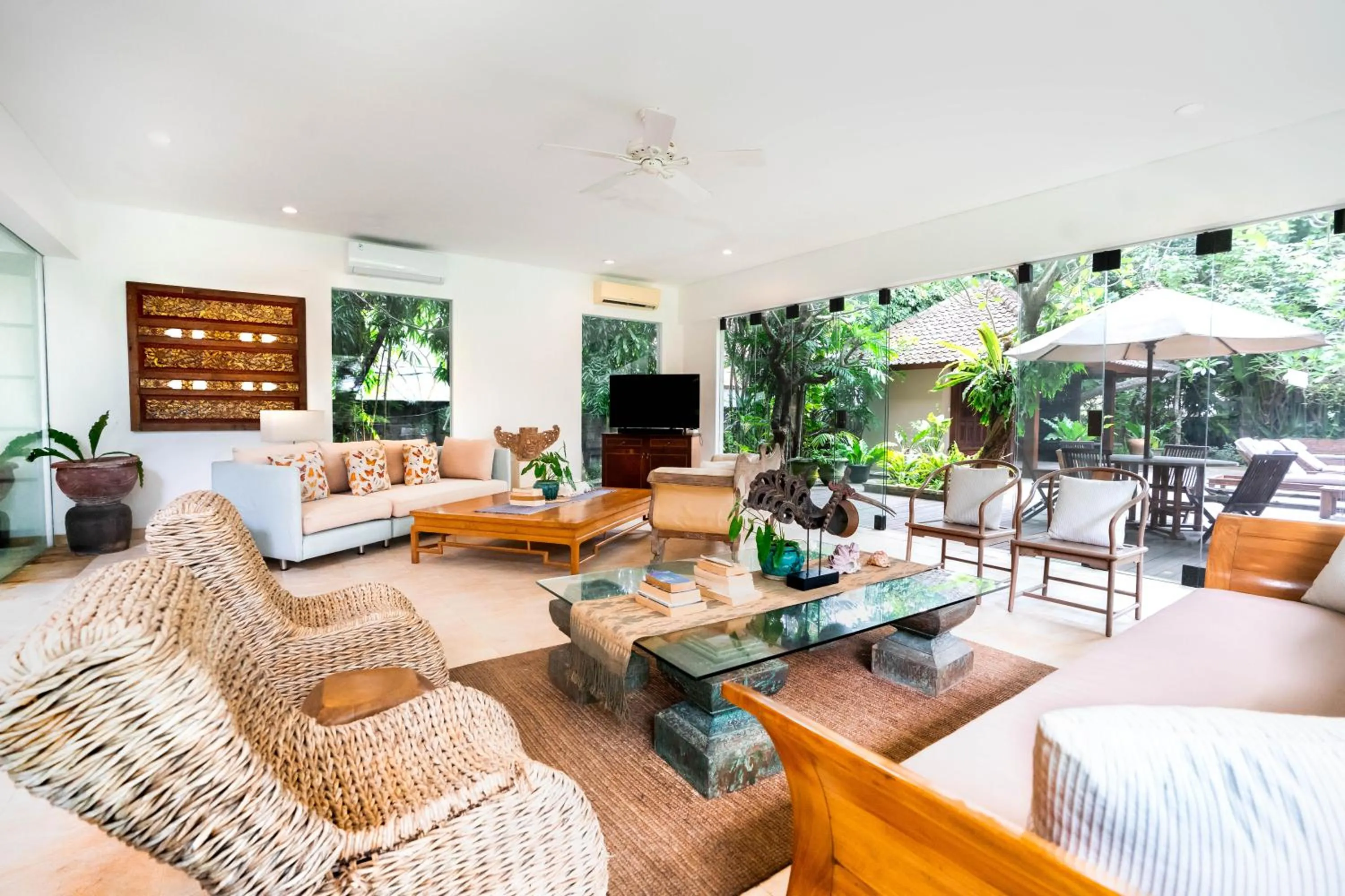 Living room in The Asraya Villa Sanur by Nakula