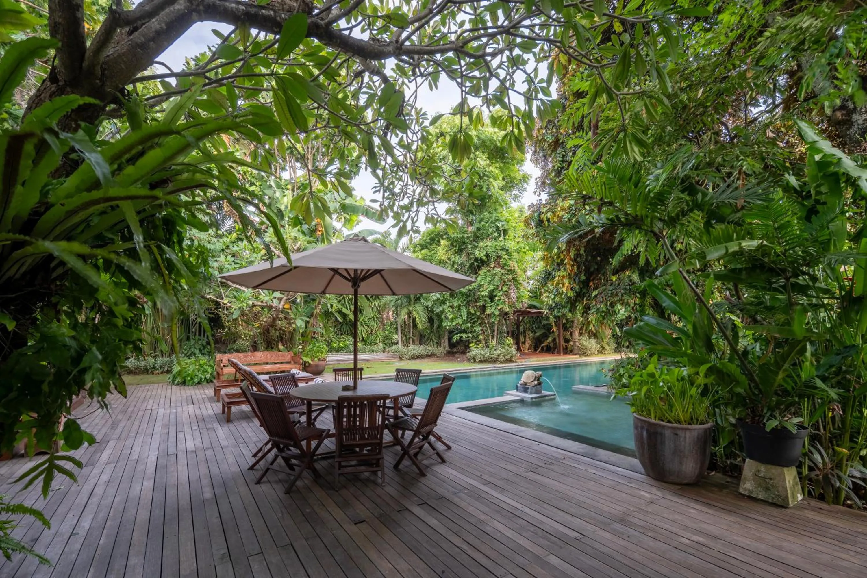 Swimming pool in The Asraya Villa Sanur by Nakula