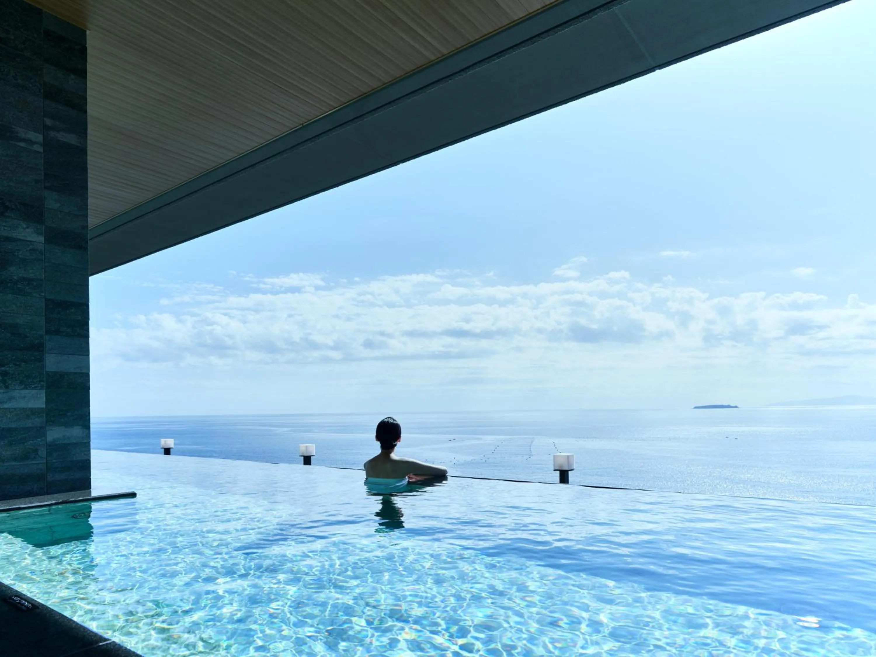 Open Air Bath in Atami Izusan Karaku