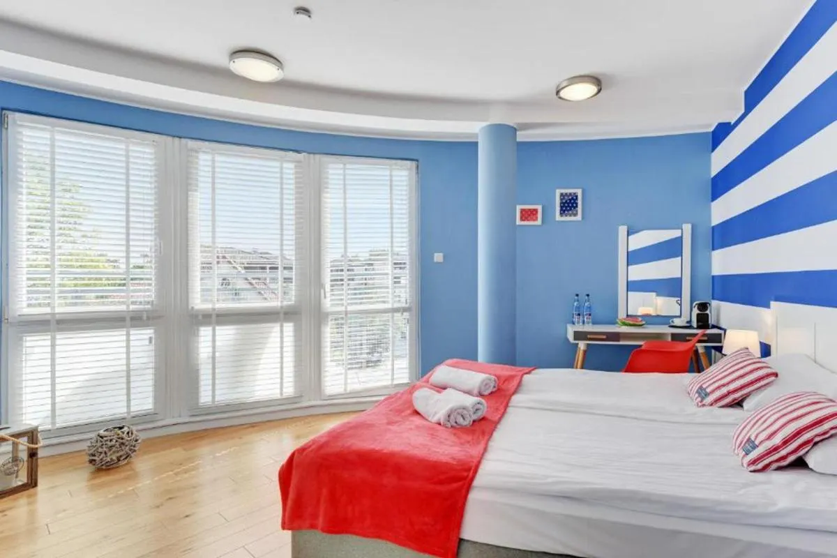 Bed in Navy Group - Willa Marina