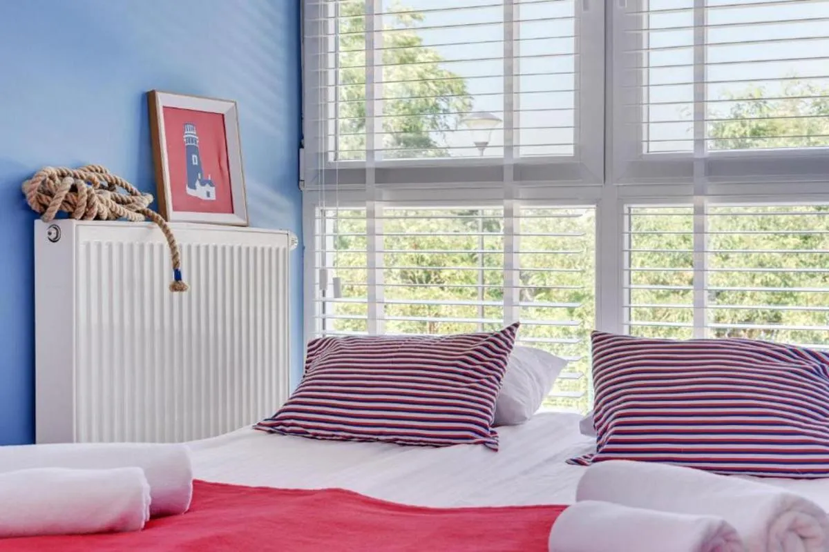 Bed in Navy Group - Willa Marina