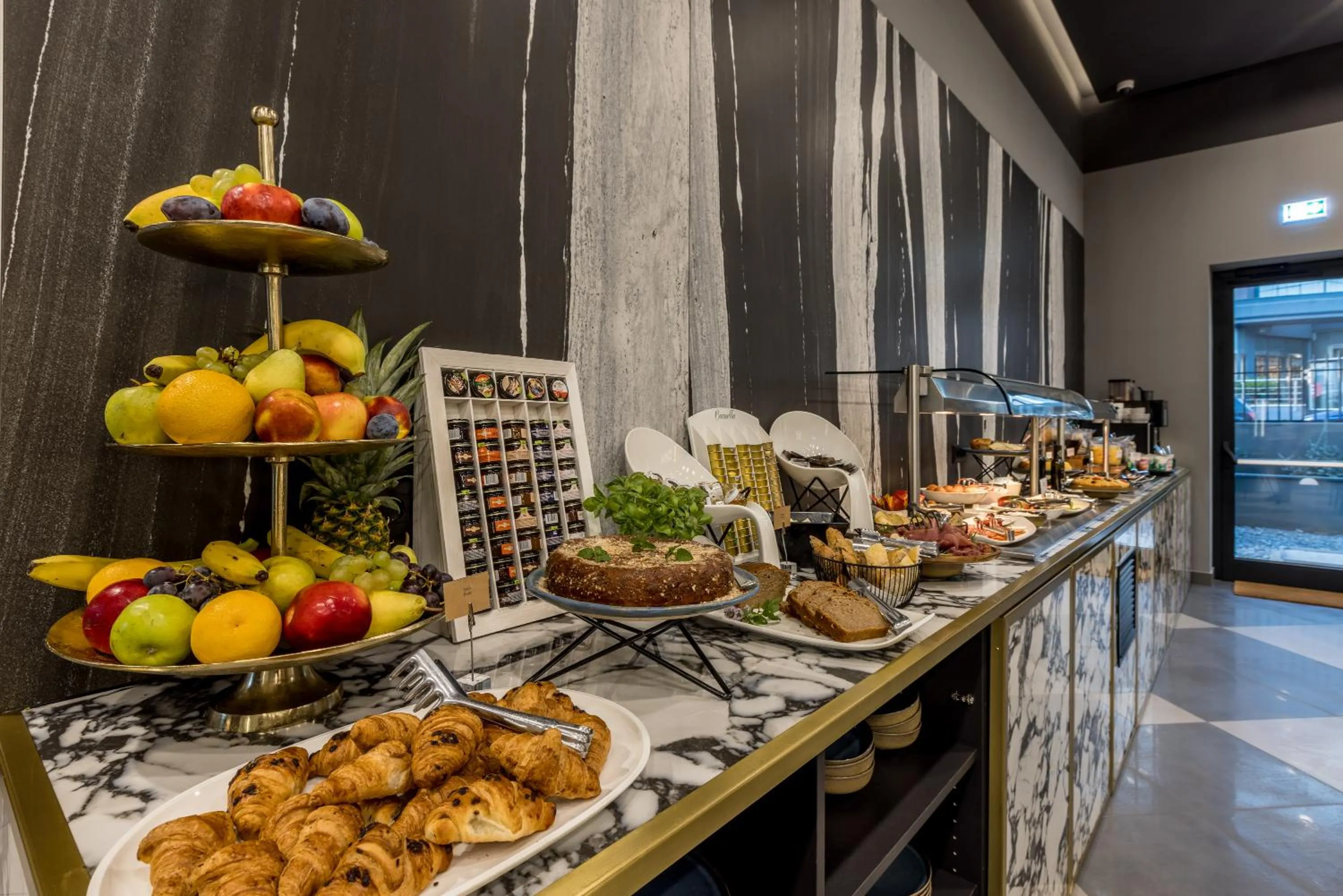 Breakfast in Cora Hotel